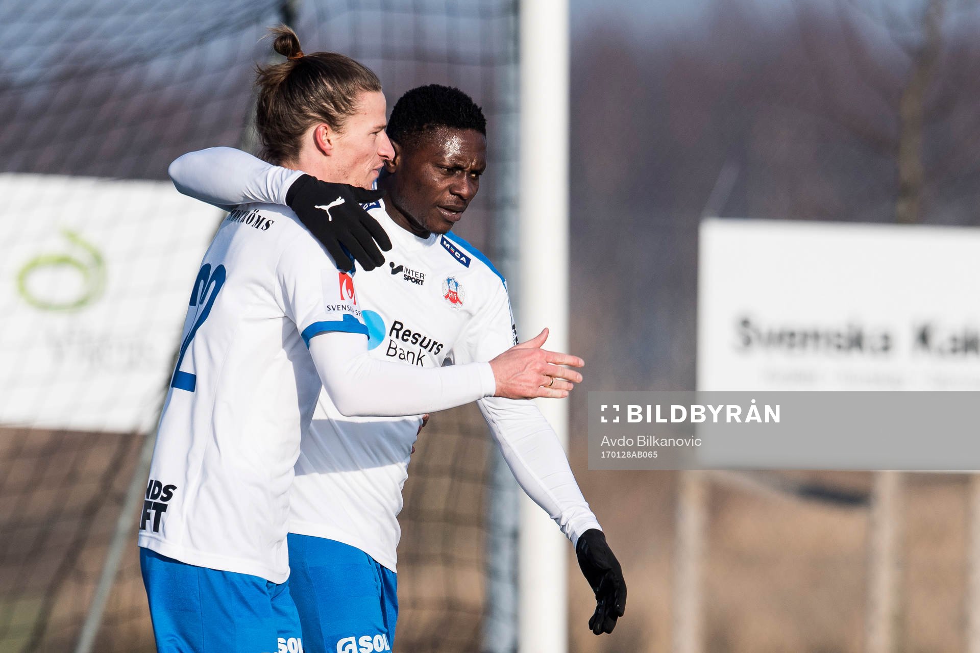 Helsingborgs Oke Akpoveta och Jesper Langer jublar
