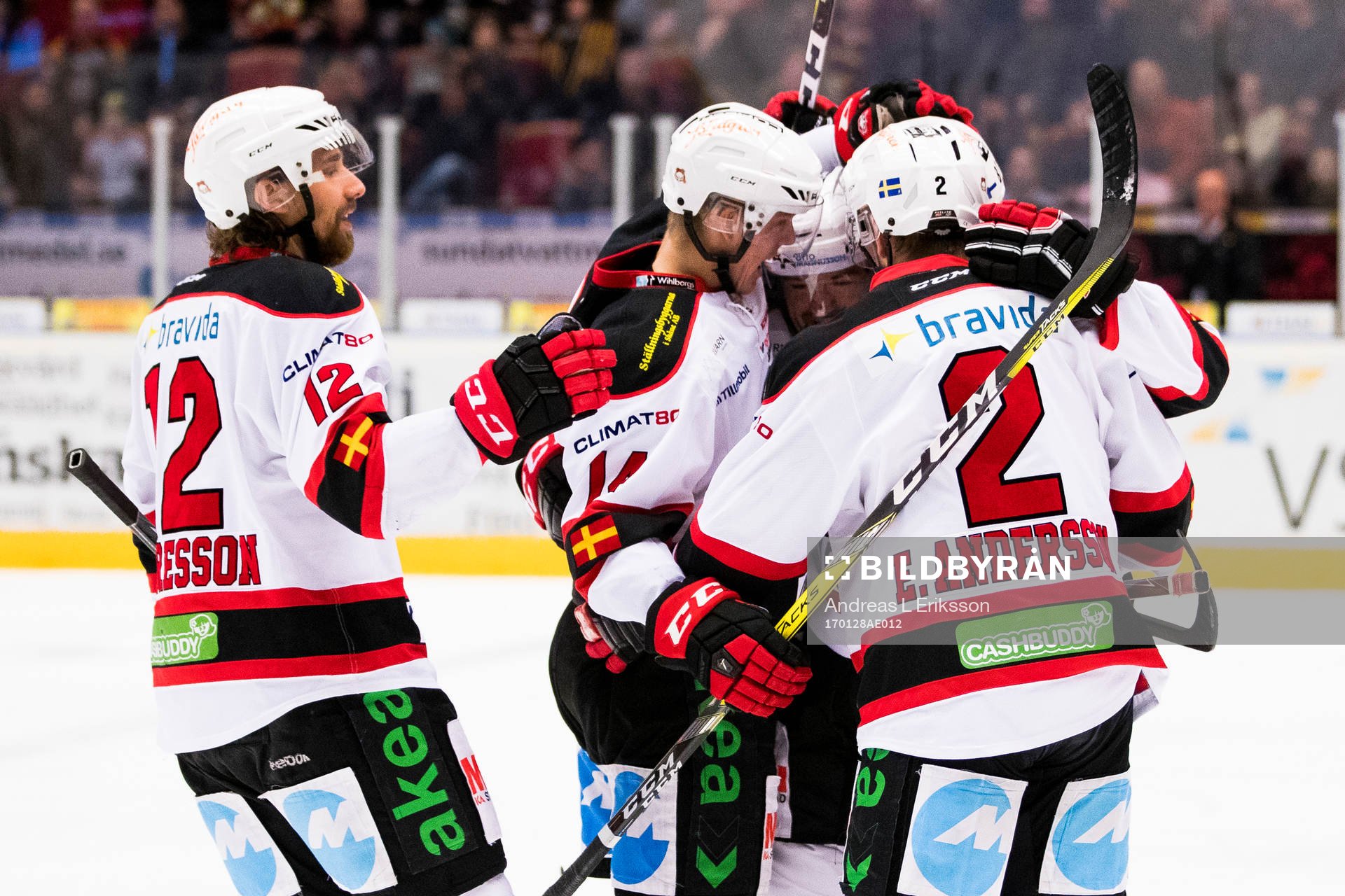 Malmö Redhawks Carl-Johan Lerby (m) jublar