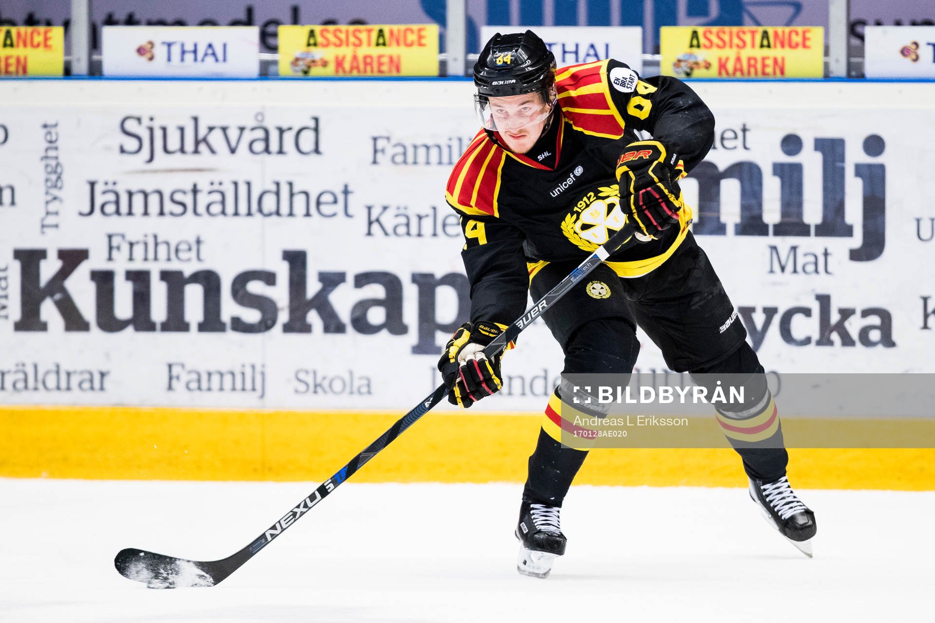 Brynäs Jonathan Pudas med pucken