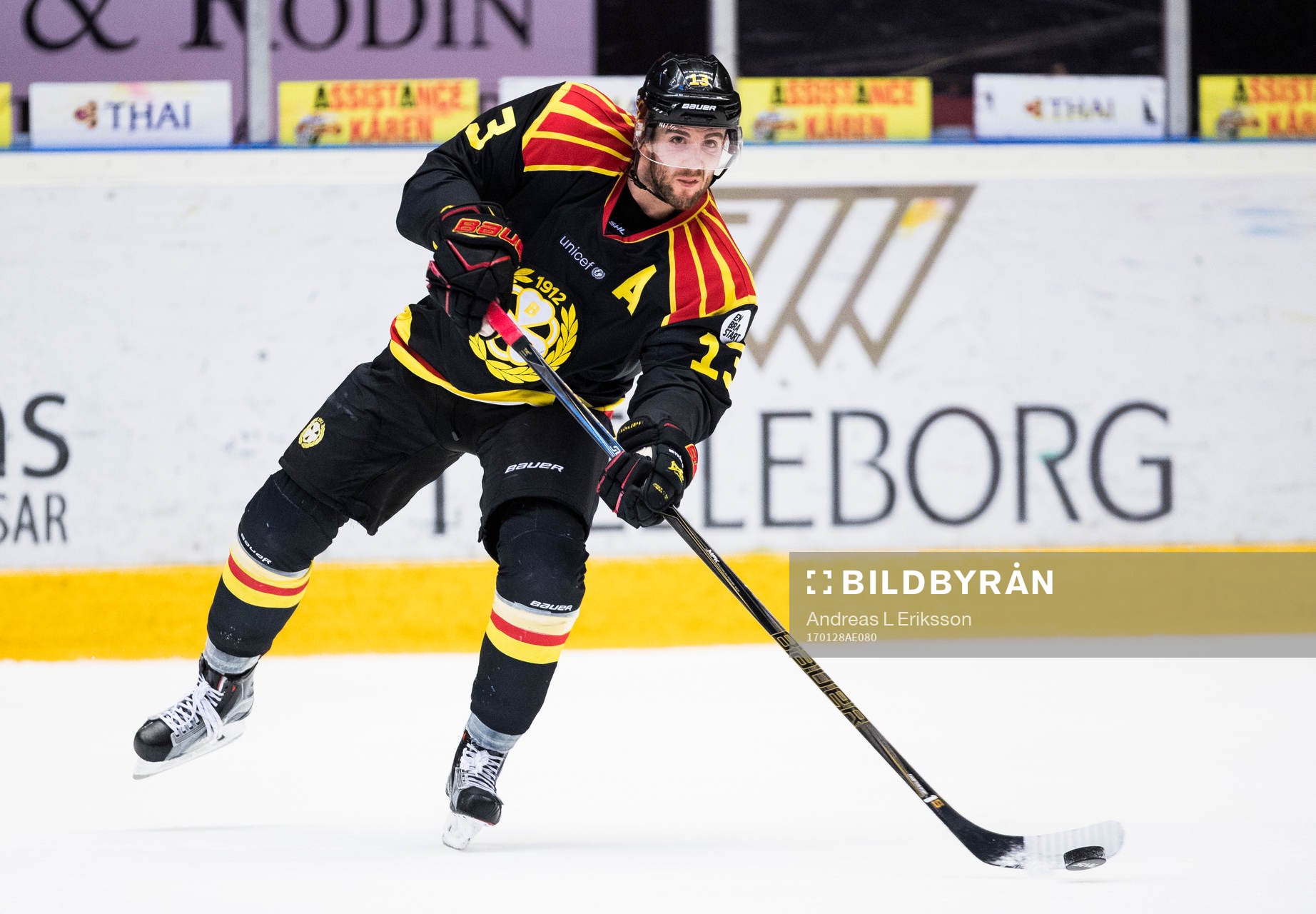 Brynäs Ryan Gunderson med pucken