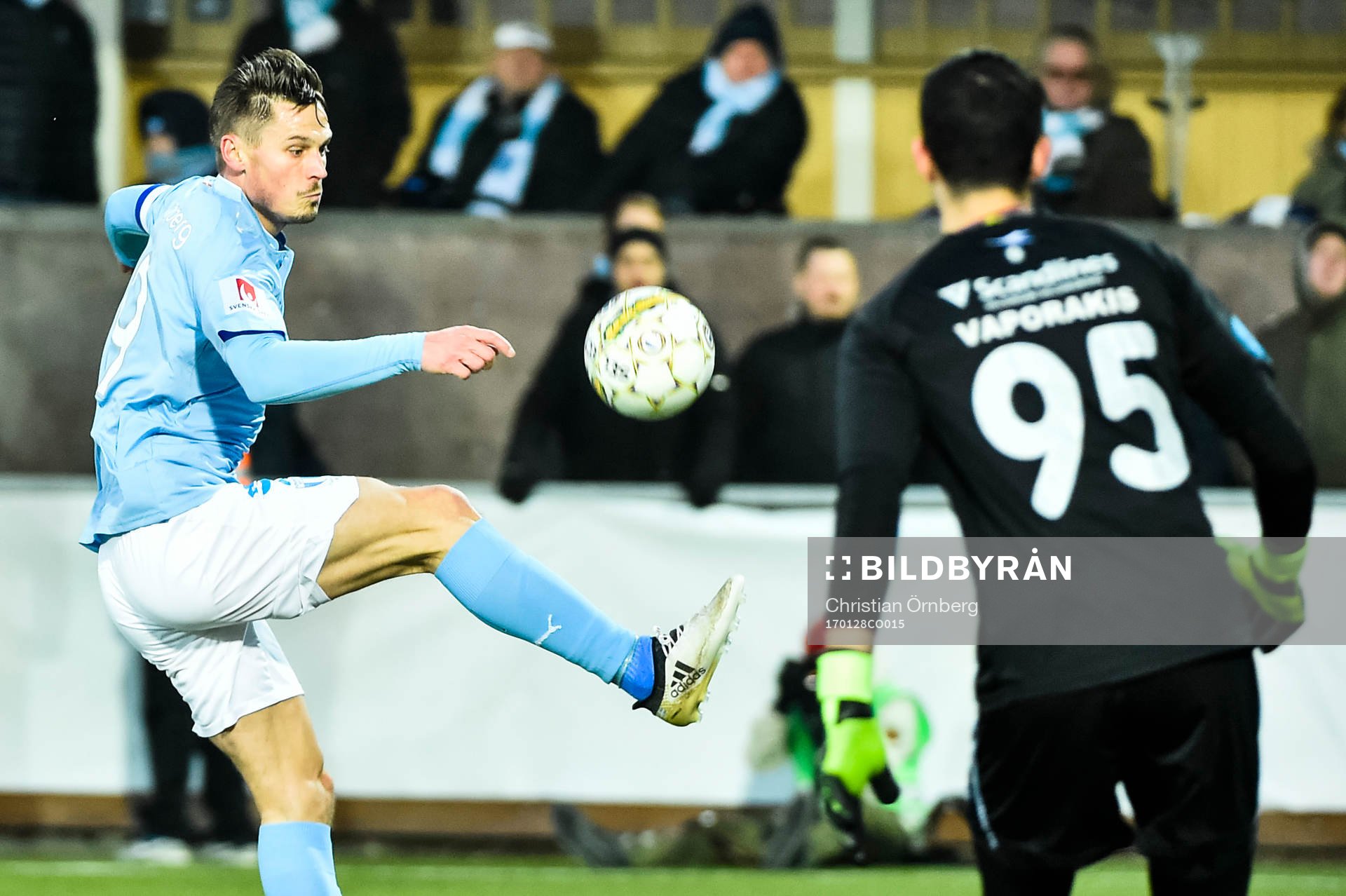 Malmö FFs Markus Rosenberg och Helsingørs Aris Vaporakis