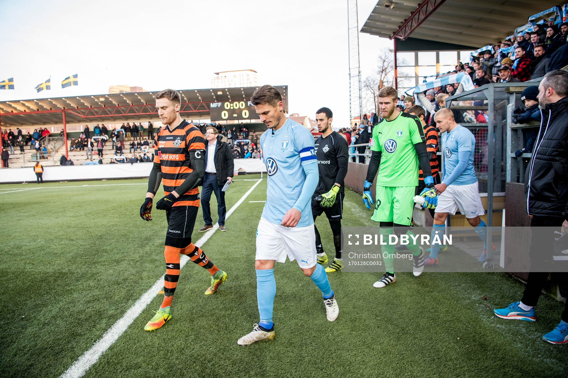 Malmö FFs Markus Rosenberg kommer in på Malmö IP innan