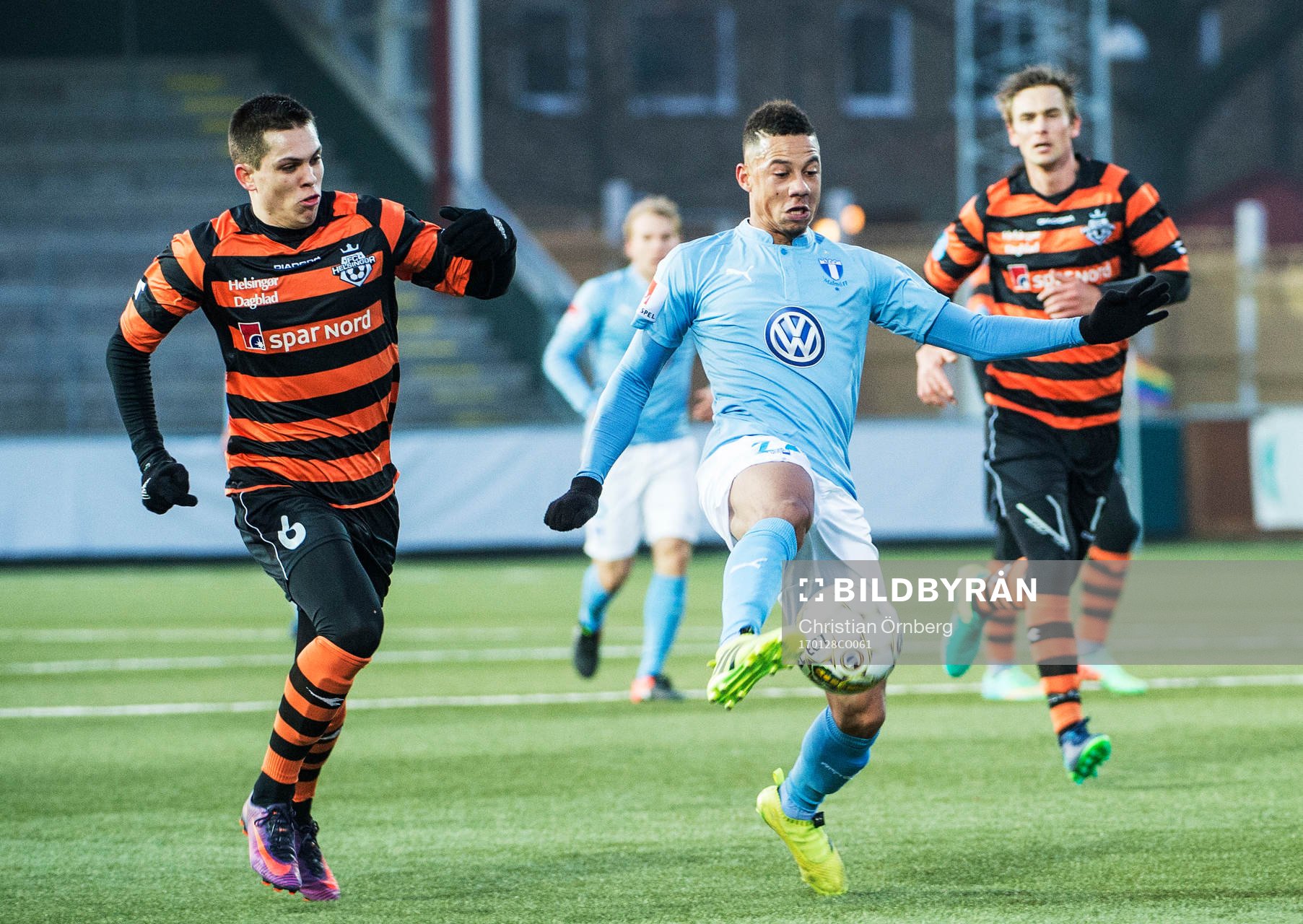 Helsingørs Mikkel Basse mot Malmö FFs Tobias Sana
