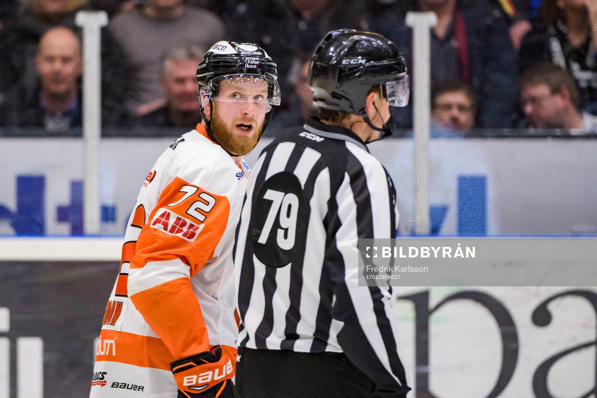 Karlskronas Joachim Rohdin blir utvisad 2+10 minuter