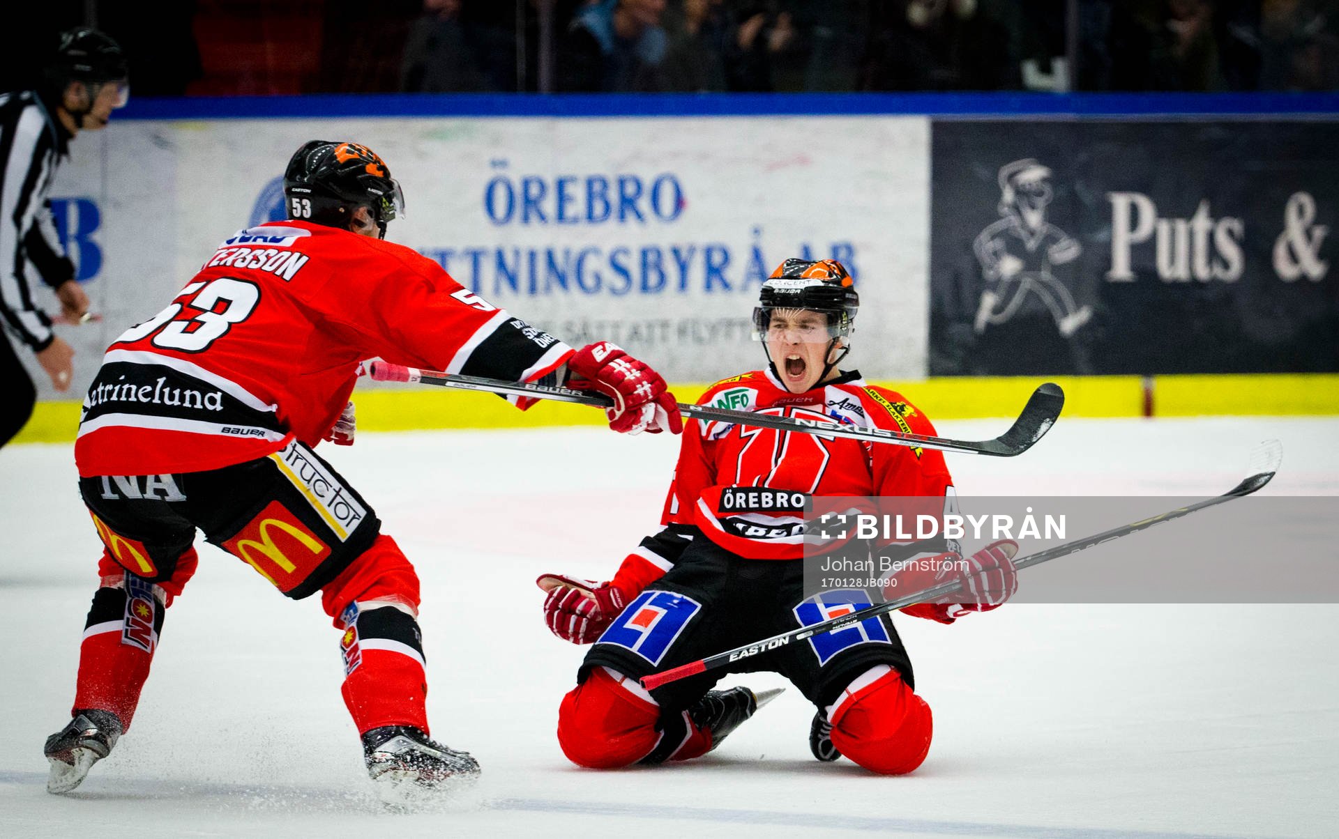 Örebros Joel Mustonen jublar