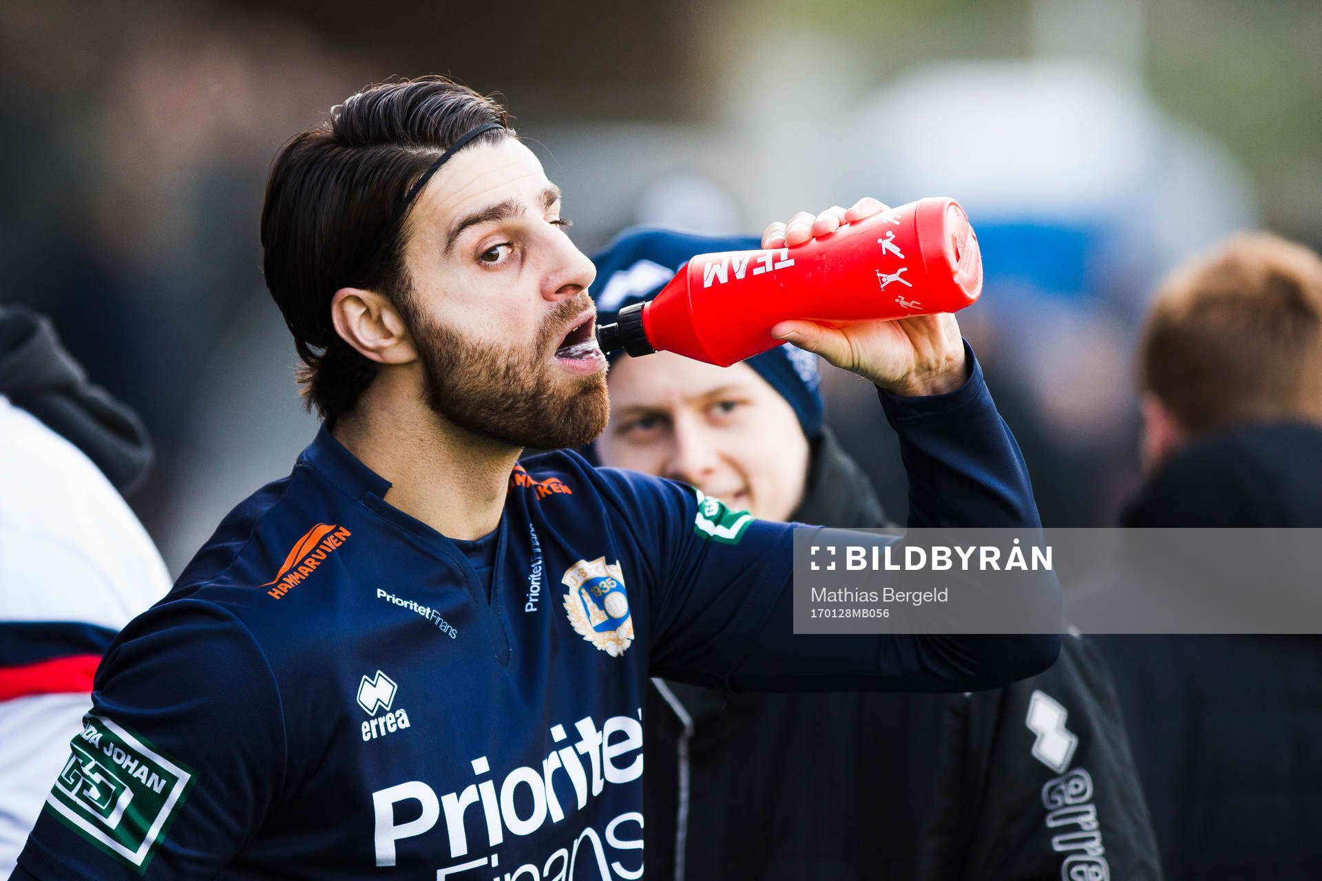 Utsiktens George Mourad dricker