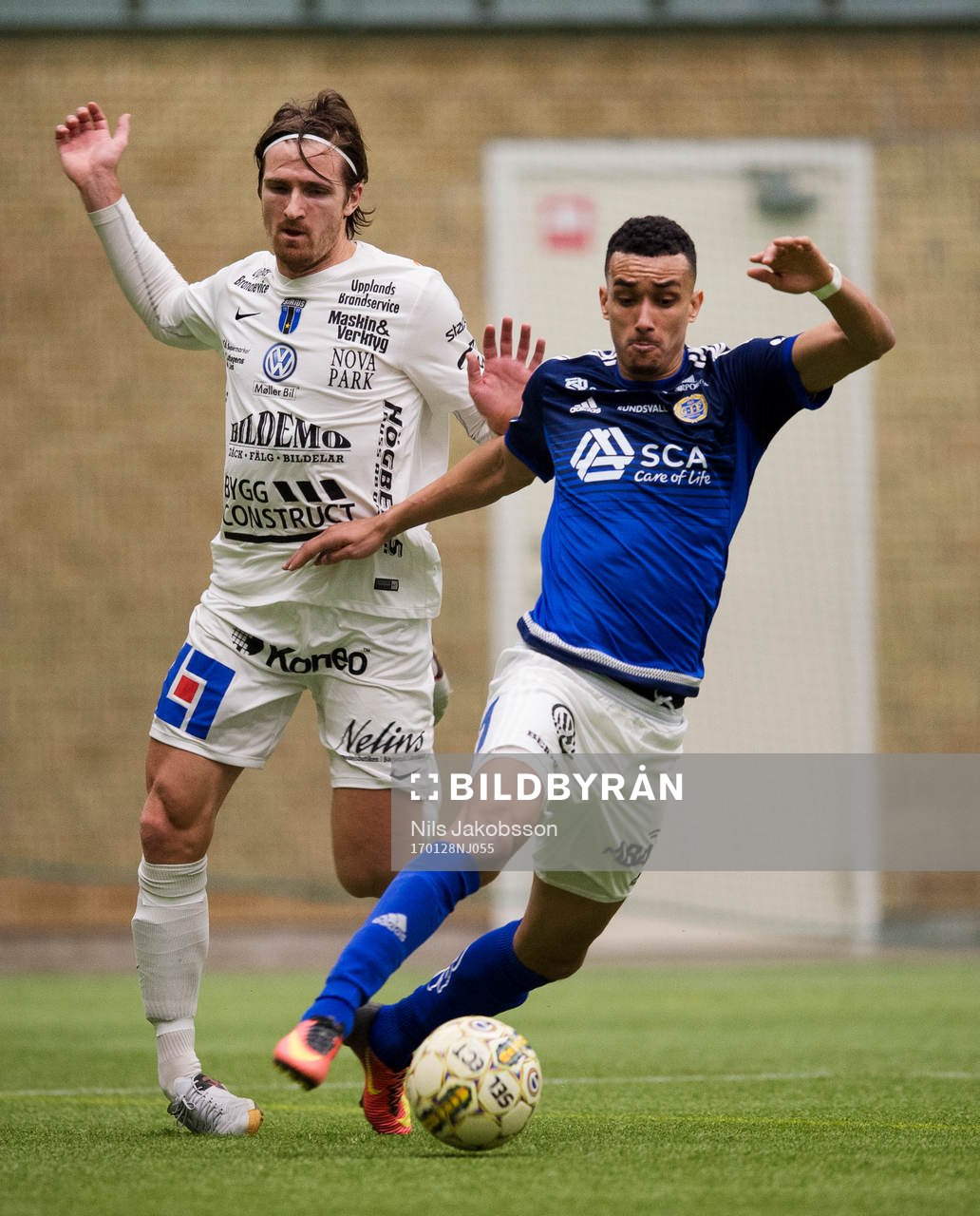 Sirius Jesper Arvidsson vrickar foten