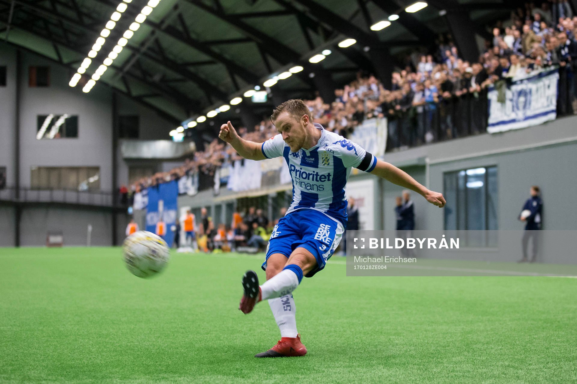 IFK Göteborgs Scott Jamieson slår ett inlägg