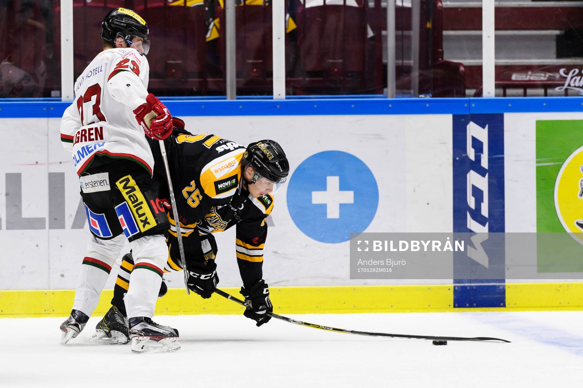 Modos Jesper Sellgren och Panterns Erik Nyström