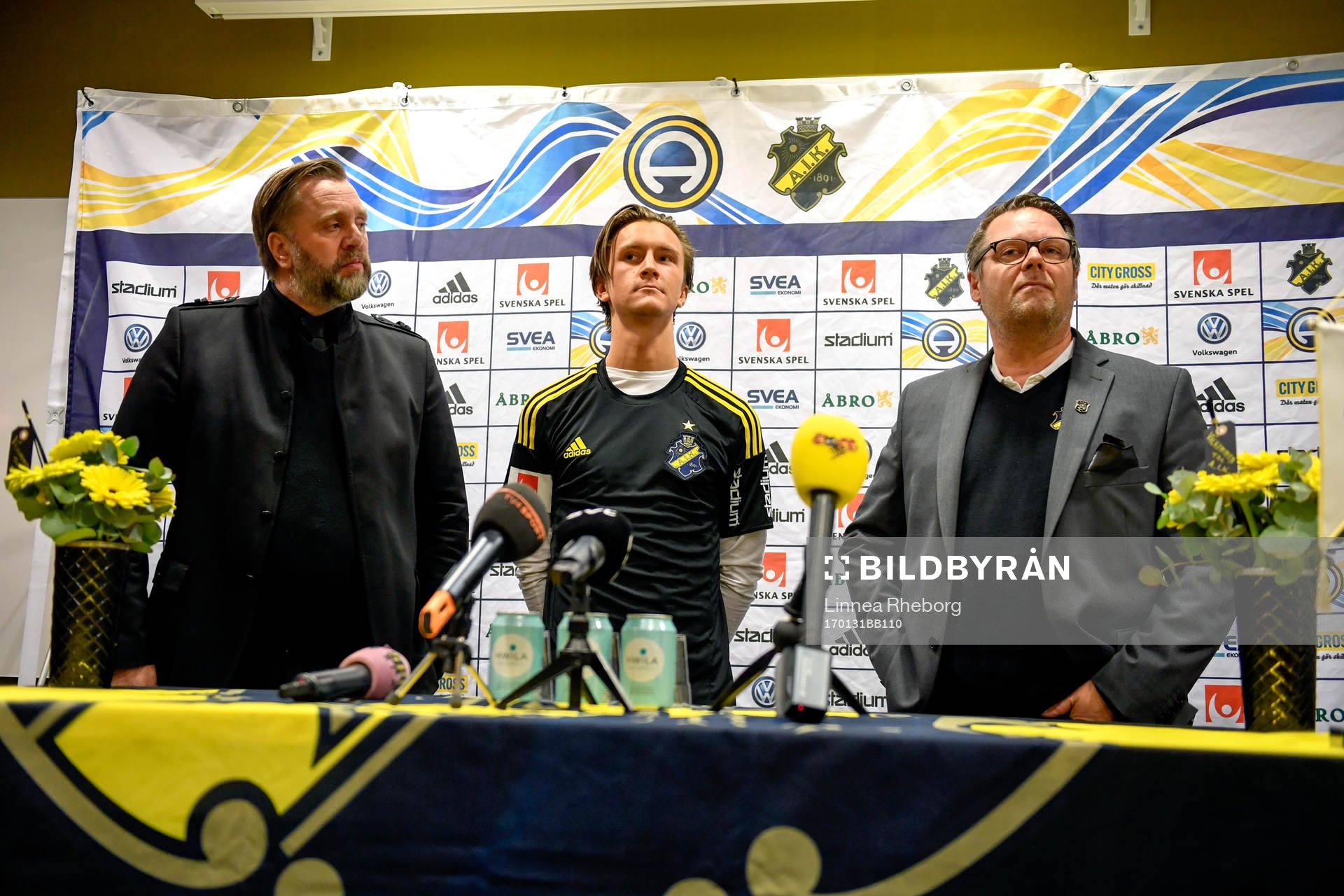 s sportchef Björn Wesström och Kristoffer Olsson vid en