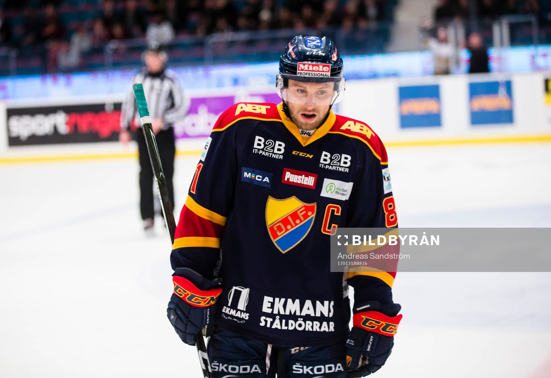 Djurgårdens Calle Ridderwall ser deppig ut