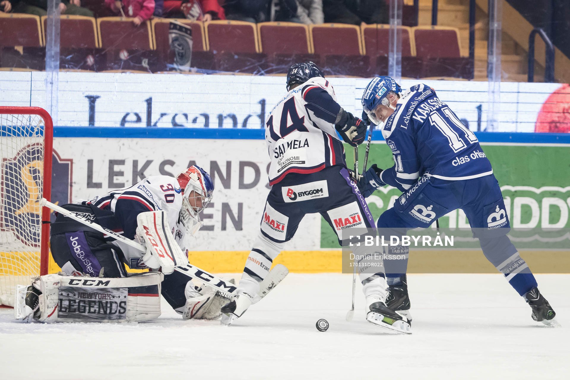 Leksands Martin Karlsson framför Linköpings målvakt
