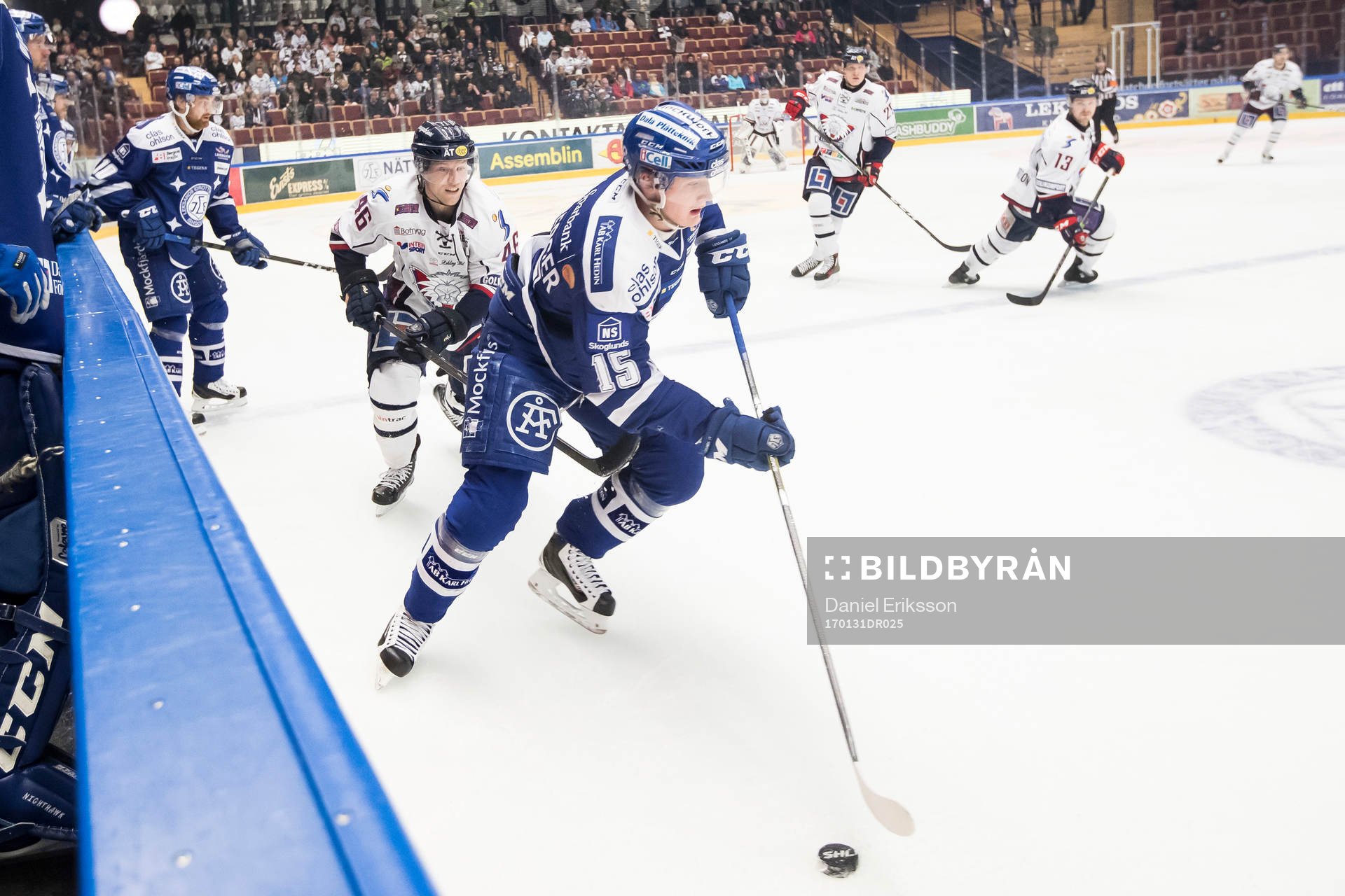 Leksands Johan Porsberger jagas av Mathis Olimb  i