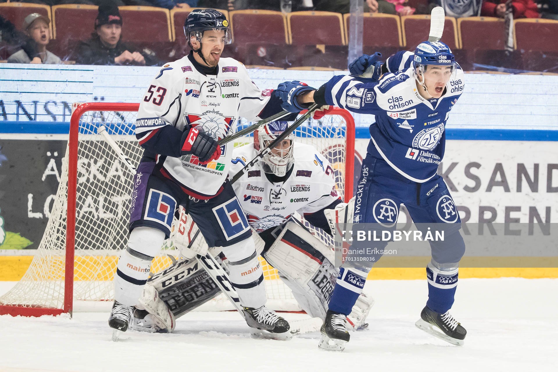 Leksands Tobias Forsberg framför Linköpings målvakt