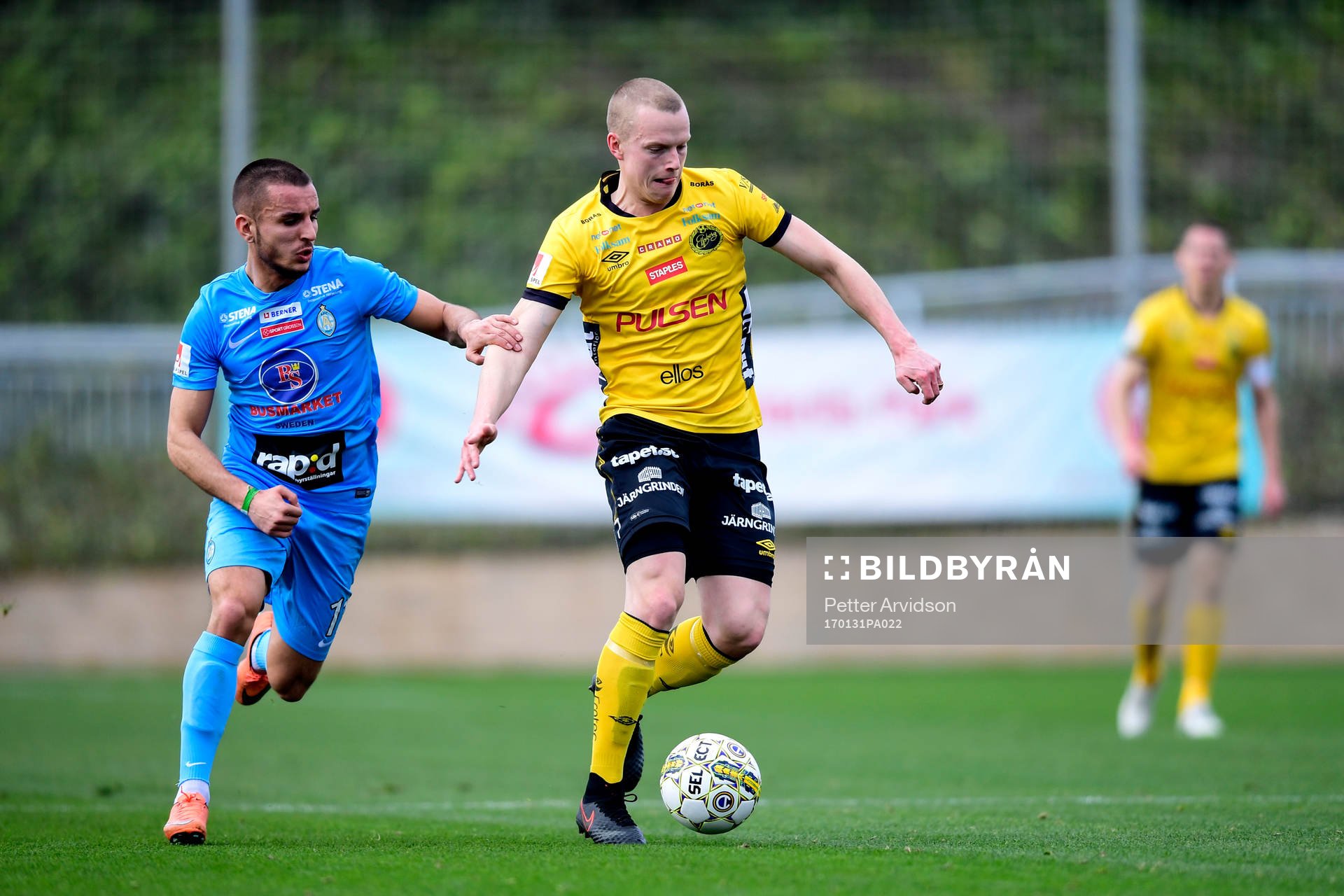 AFC Eskilstunas Rinor Nushi och Elfsborgs Daniel Gustavsson