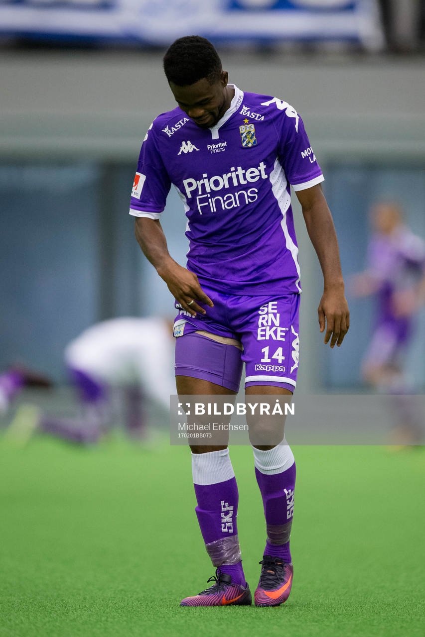 IFK Göteborgs Abdul Razak tvingas byta