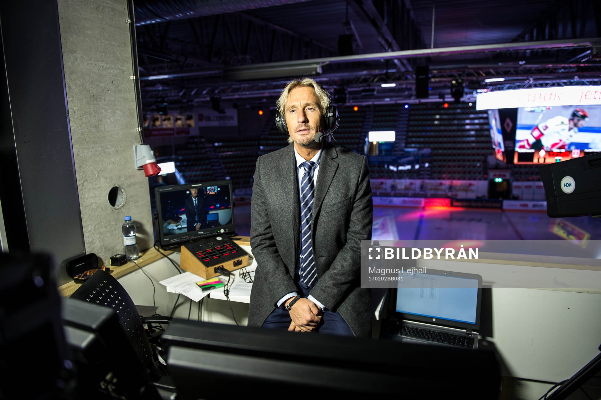 Cmors Patrik Westberg innan ishockeymatchen i SHL mellan