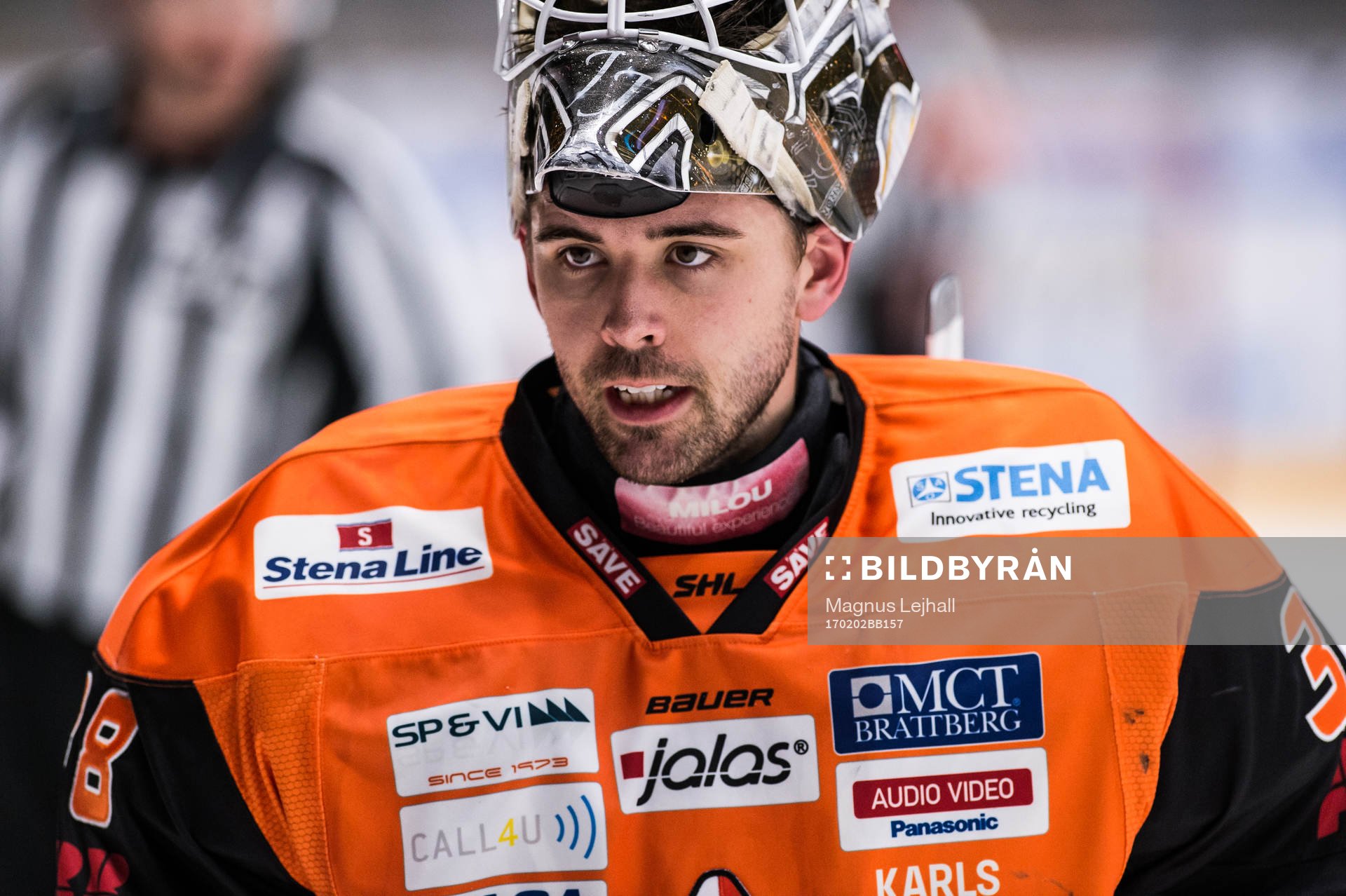 Karlskronas målvakt Johannes Jönsson utan hjälm