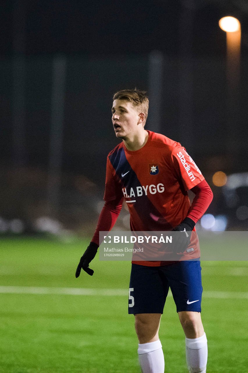 Örgrytes Joel Enarsson under en träningsmatch i fotboll mellan Örgryte och Assyriska BK den 2 februari 2017 i Göteborg.
