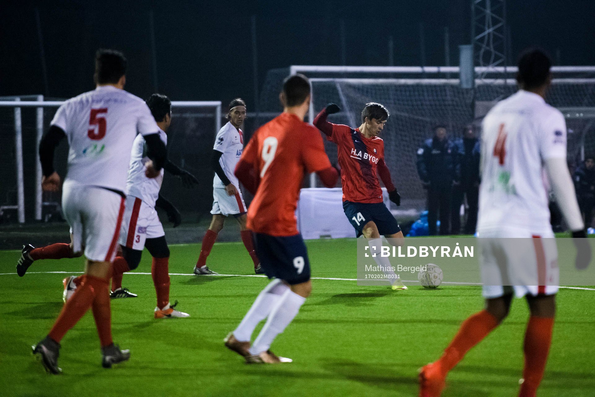 Örgrytes Daniel Paulson skjuter under en träningsmatch i fotboll mellan Örgryte och Assyriska BK den 2 februari 2017 i Göteborg.
