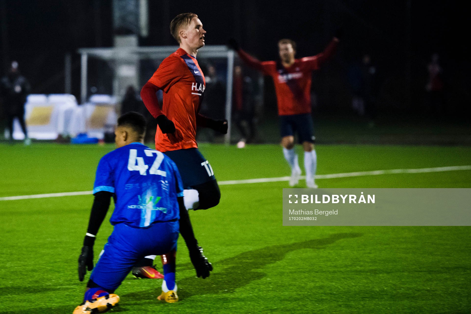 Örgrytes Emil Skogh gör 3-0-målet bakom Assyriska