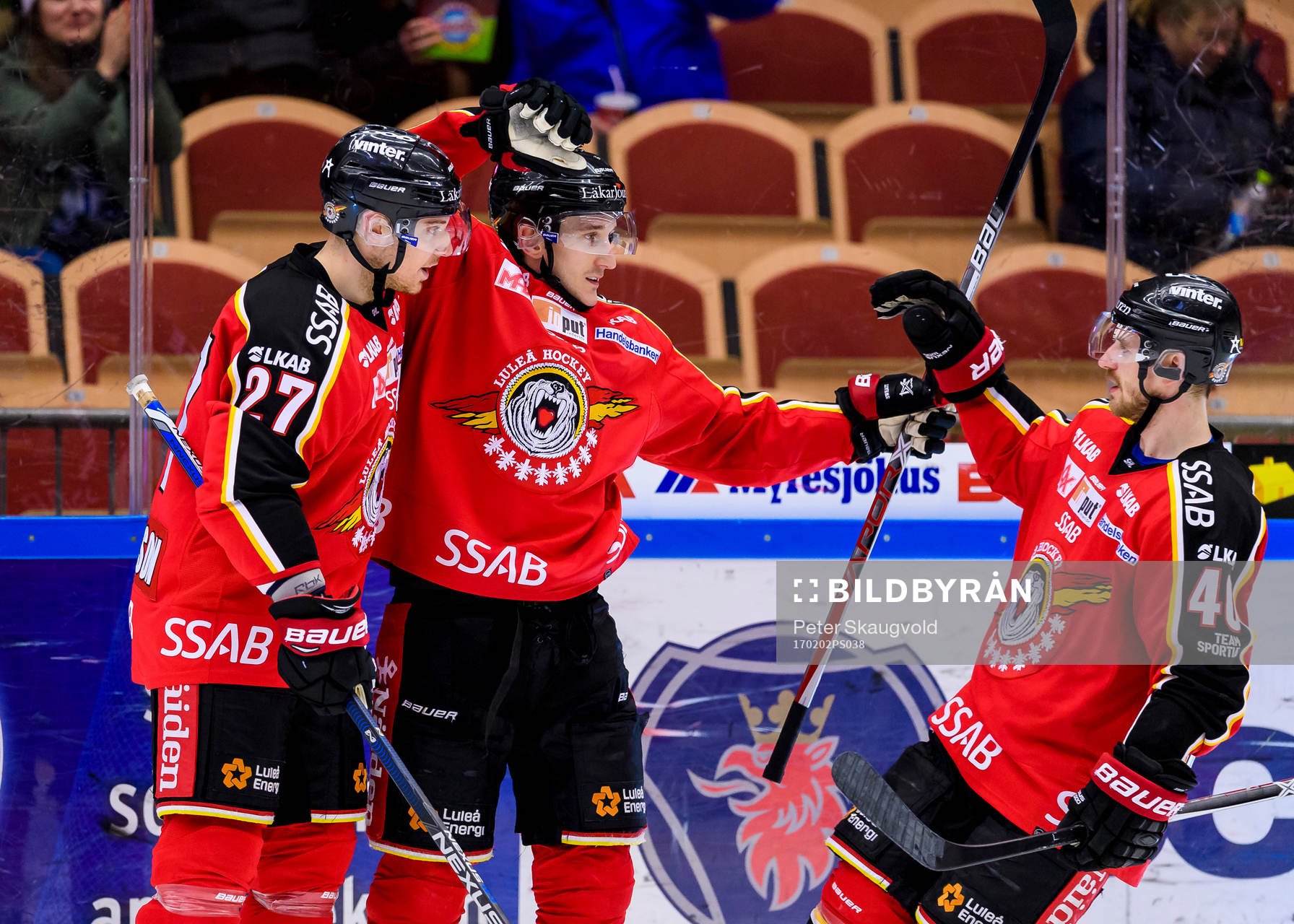 Luleås Bill Sweatt (m) jublar