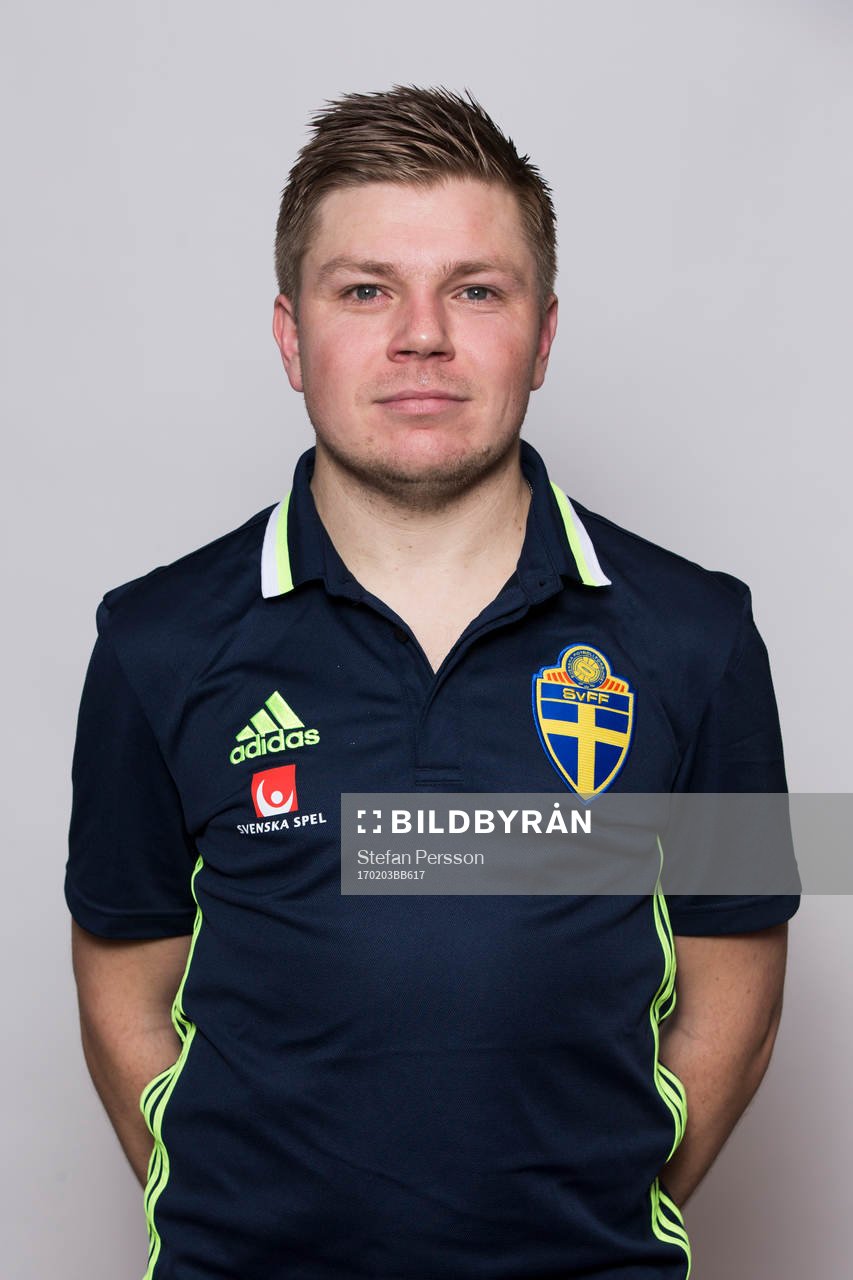Domaren Pär Lindström poserar för ett porträtt under en fotografering den 3 februari 2017 i Jönköping. 