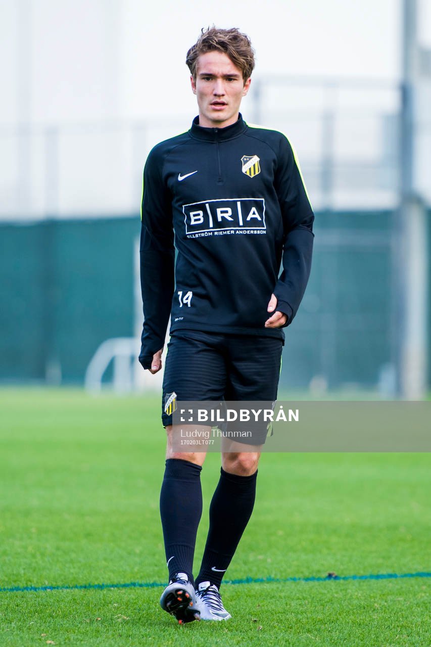 Jakob Lindström under en träning under Häckens träningsläger i Dubai den 3 februari 2017 i Dubai.