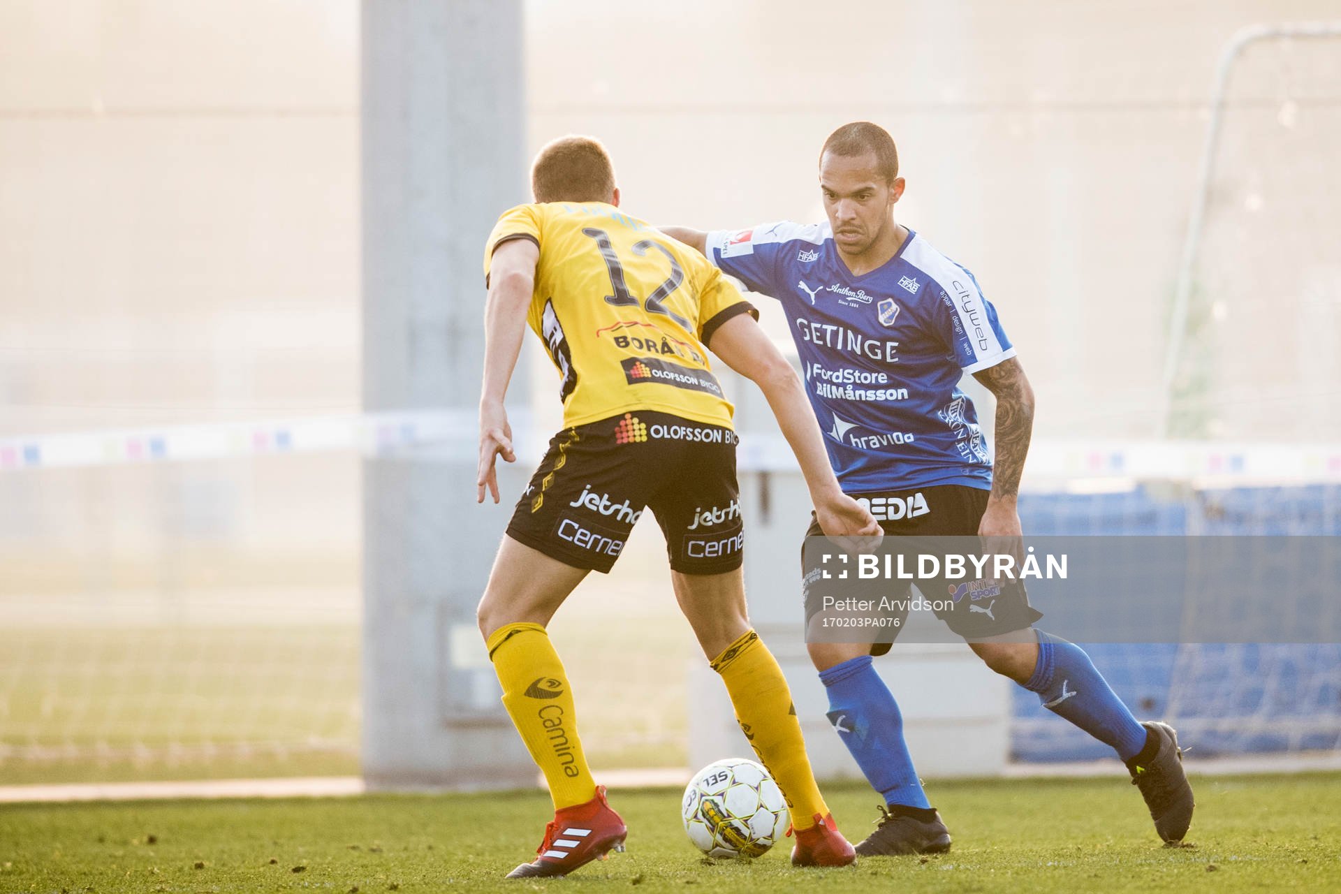 Halmstads Nikolai Alho utmanar Elfsborgs Joakim Nilsson