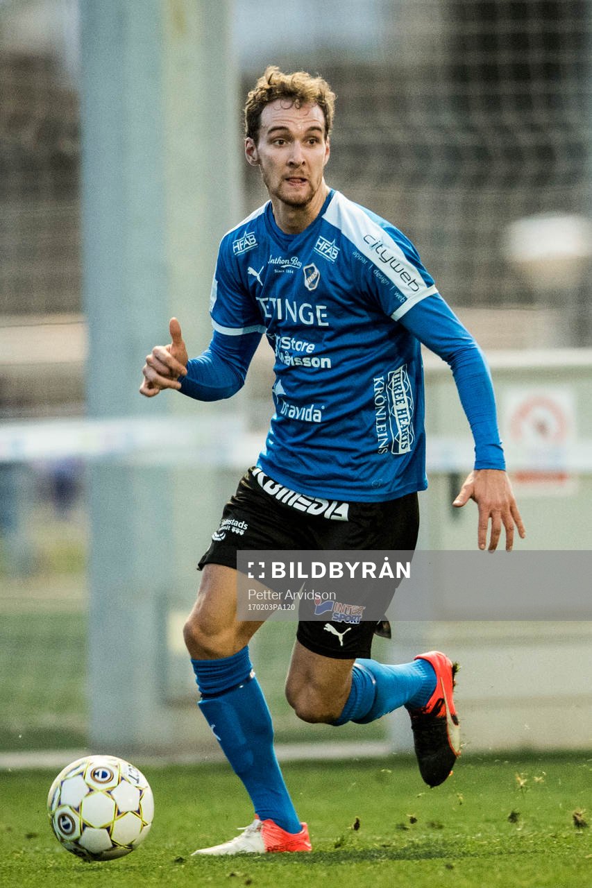 Halmstads Alexander Henningsson under en träningsmatch mellan Halmstad och Elfsborg den 3 februari 2017 i Salou.