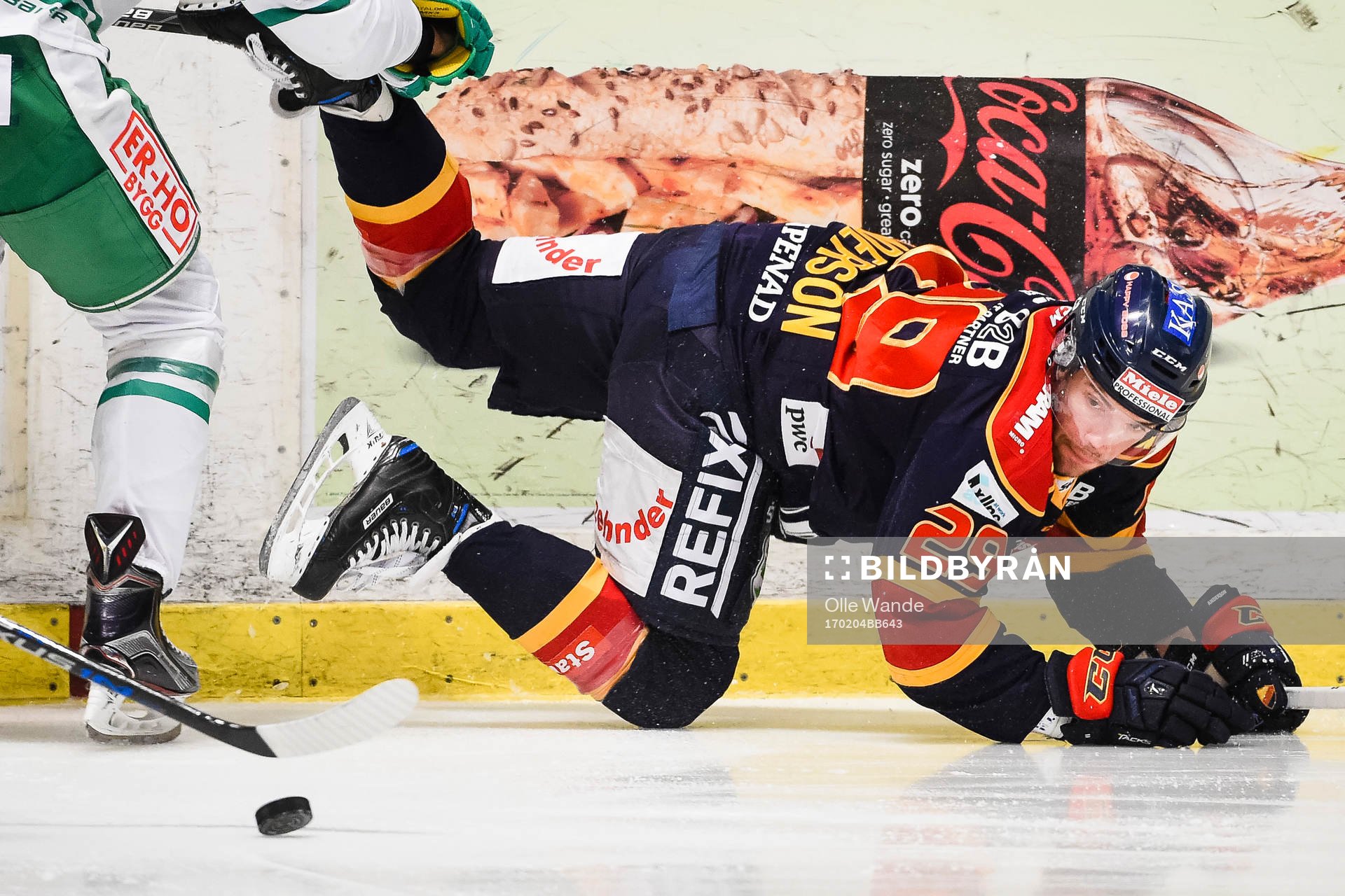 Rögles Almen Bibic och Djurgårdens Matt Anderson