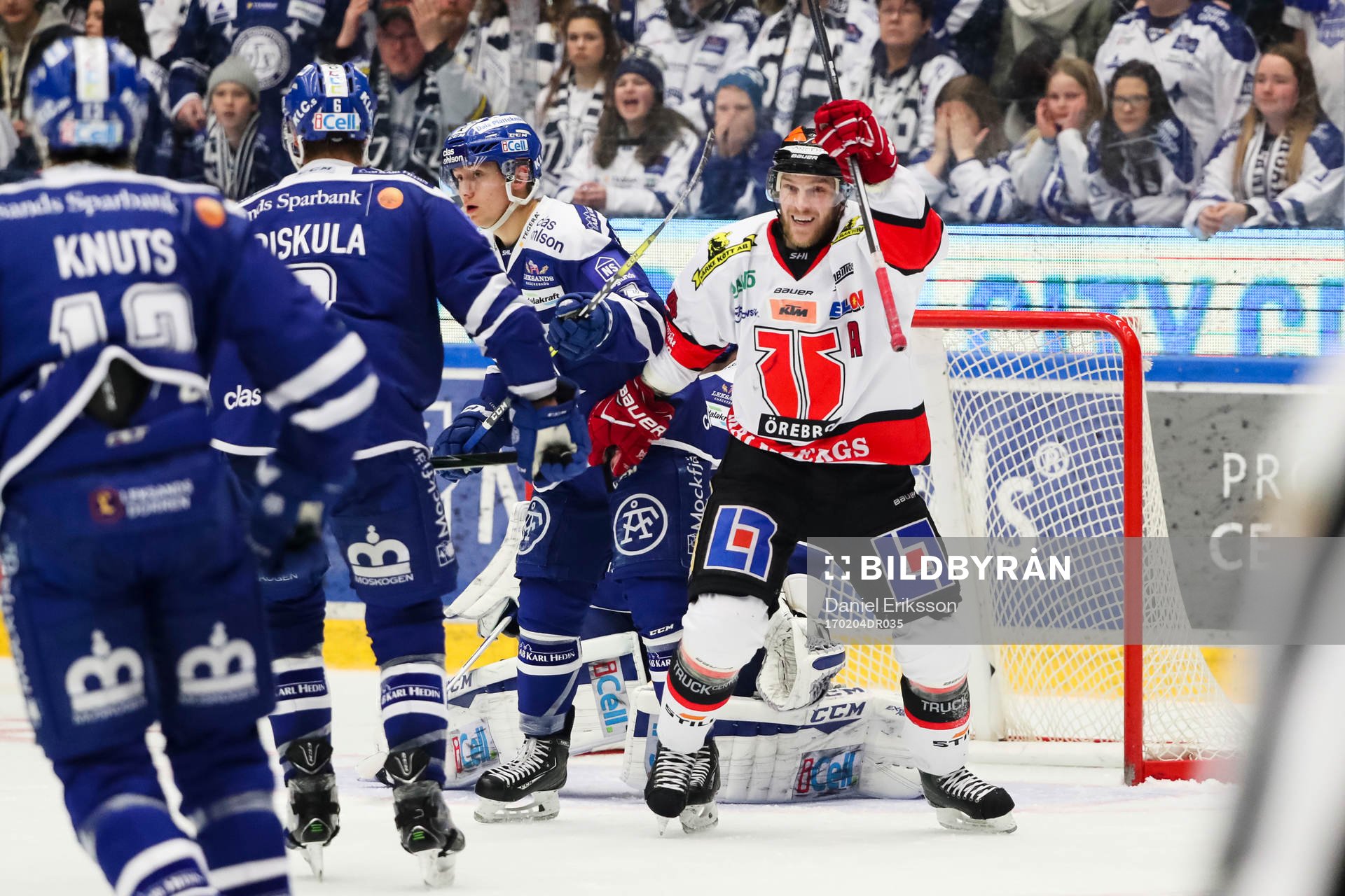 Örebros Tom Wandell jublar