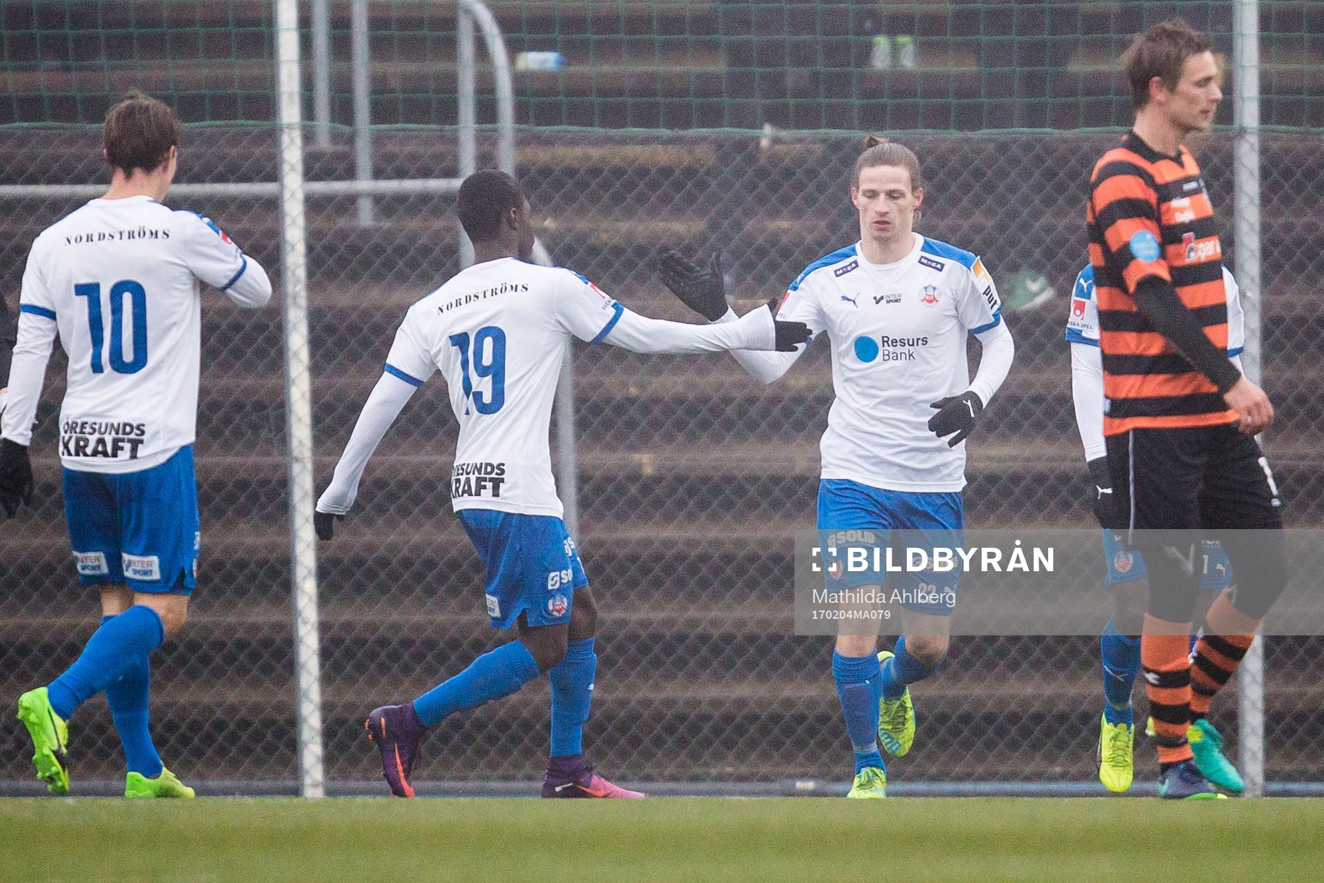 Helsingborgs Jesper Lange jublar med lagkamrater