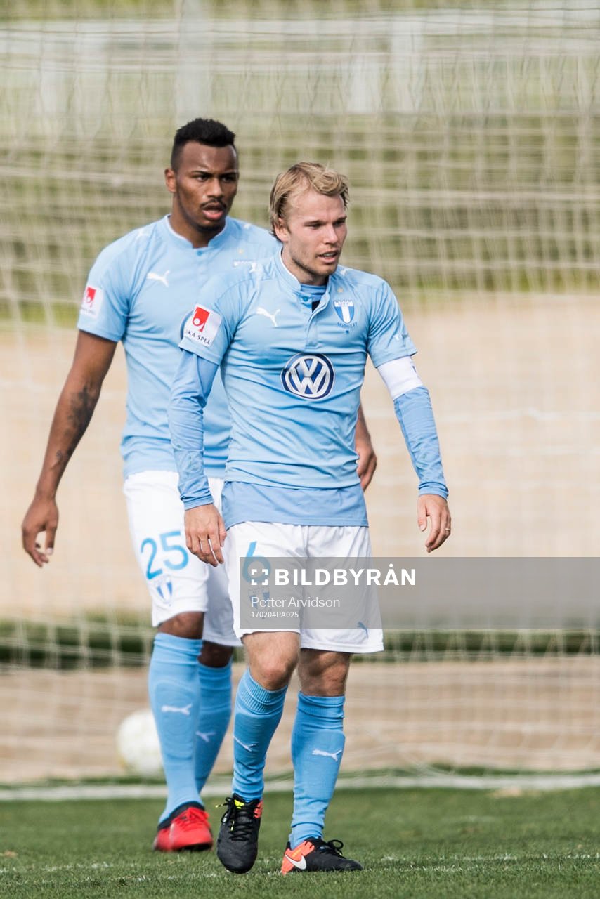 Malmö FFs Felipe Carvalho och Oscar Lewicki deppar