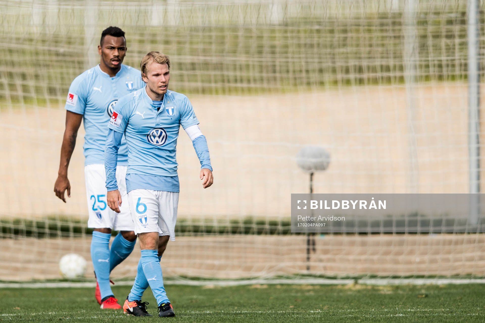 Malmö FFs Felipe Carvalho och Oscar Lewicki deppar