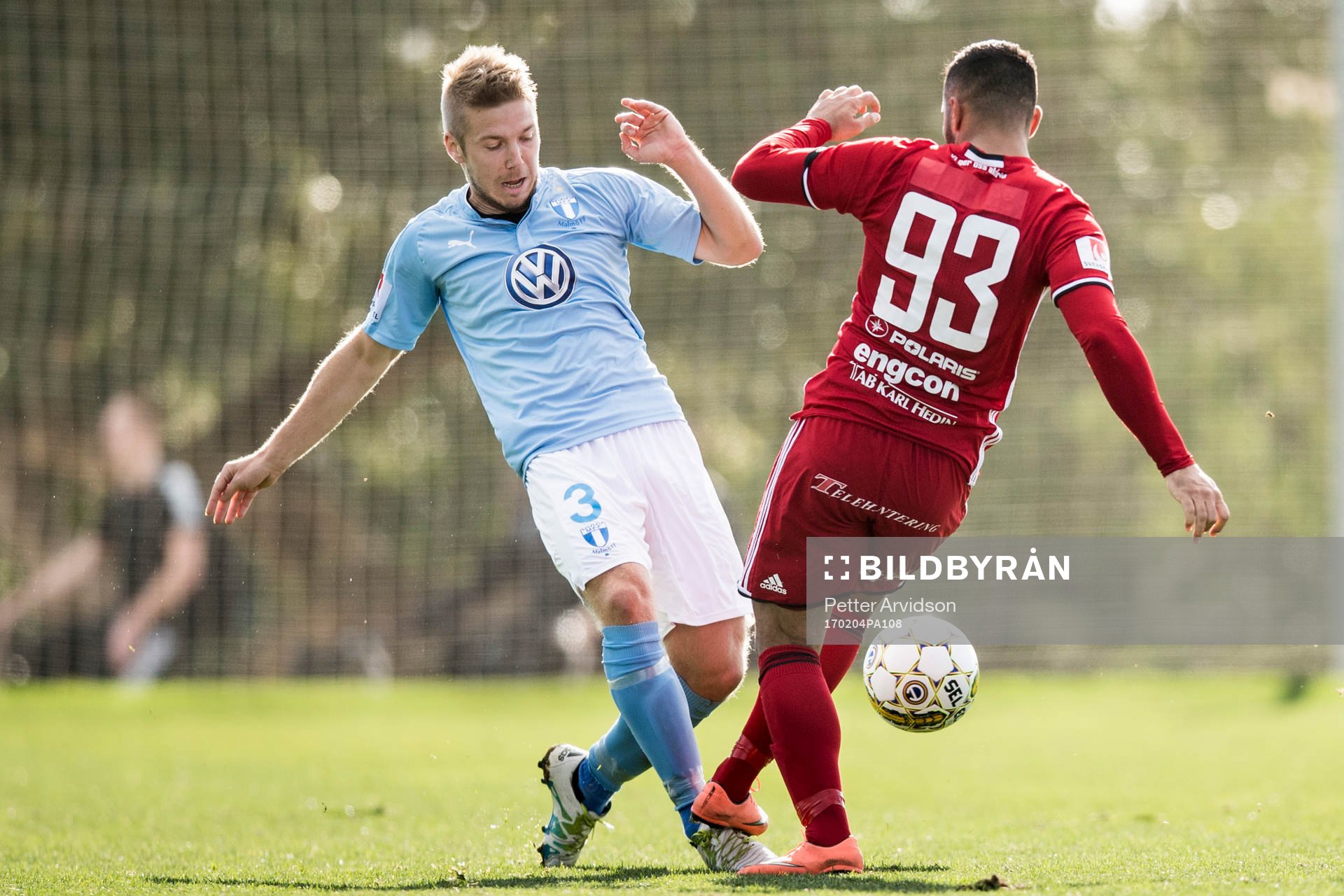Malmö FFs Anton Tinnerholm och Östersunds Saman Ghoddos