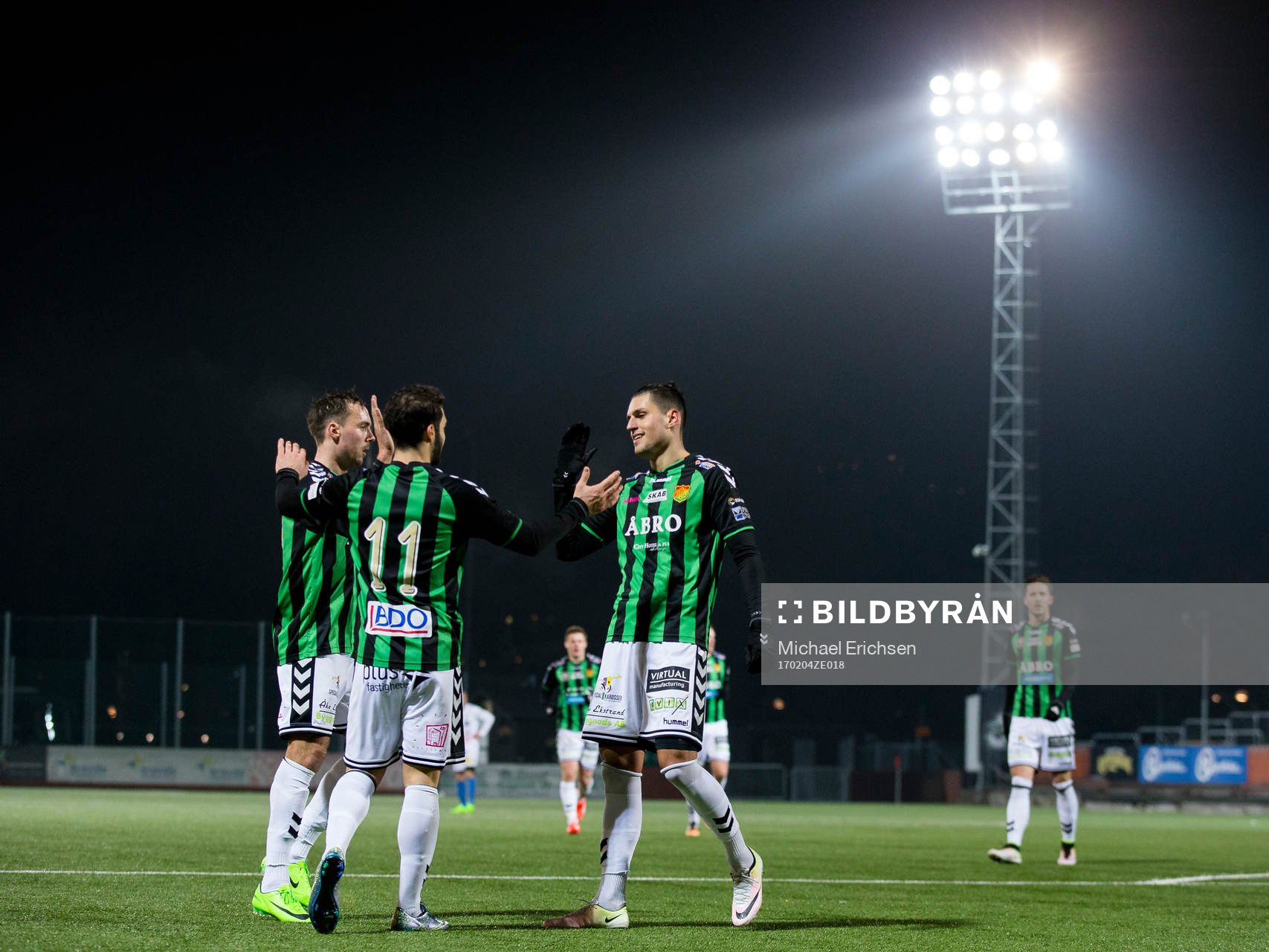 GAIS Arvin Shojaee jublar ihop med Sebastian Möller och