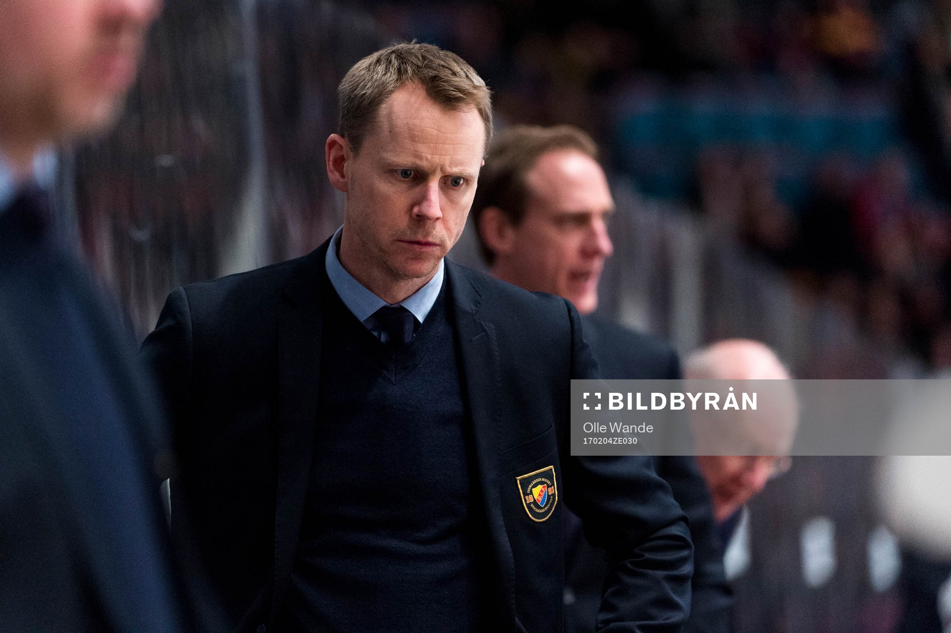 Djurgårdens tränare Robert Ohlsson i båset