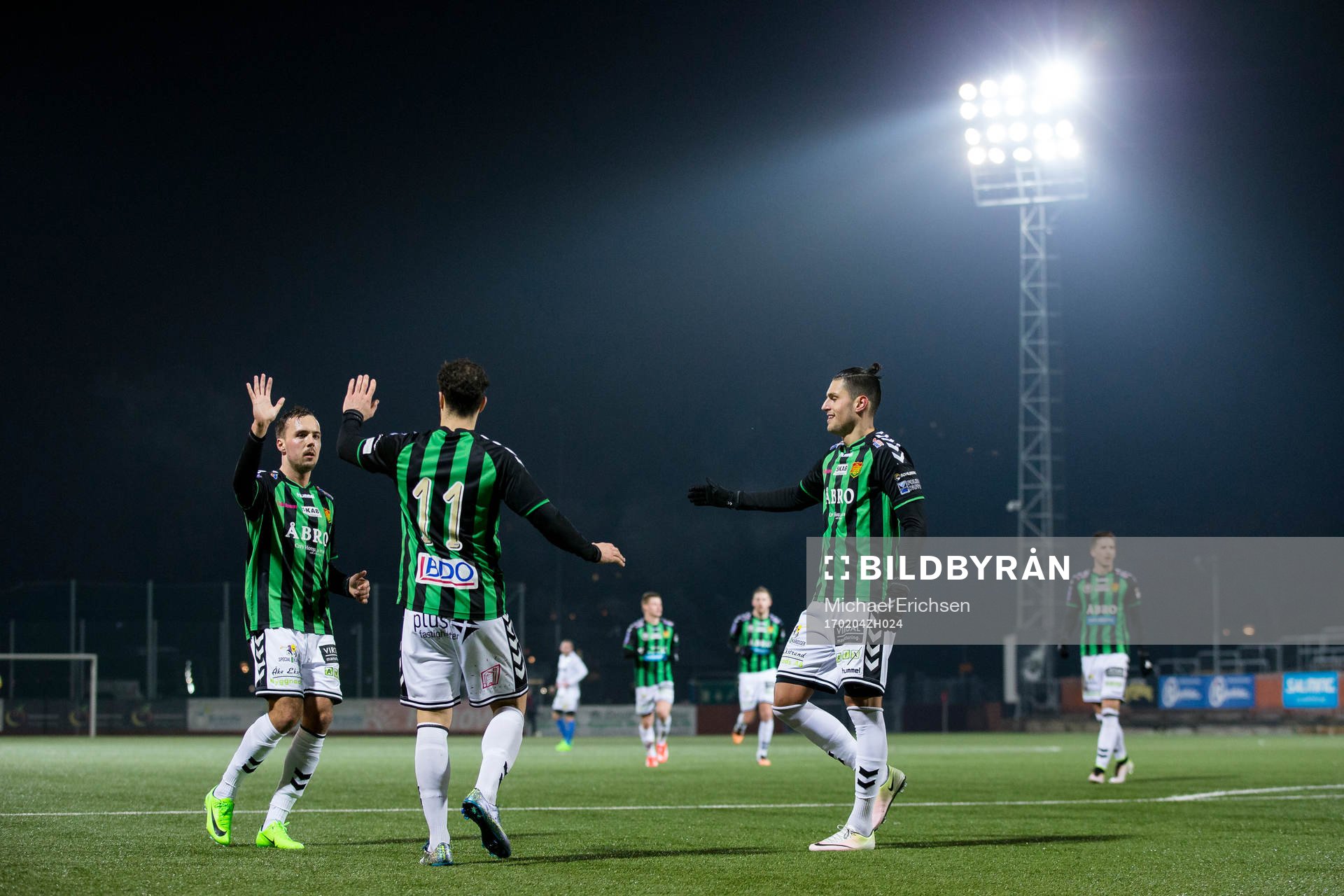 GAIS Arvin Shojaee jublar ihop med Sebastian Möller och