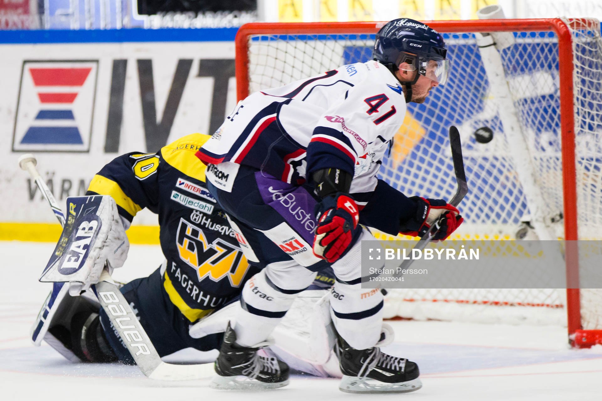 s målvakt Linus Söderström