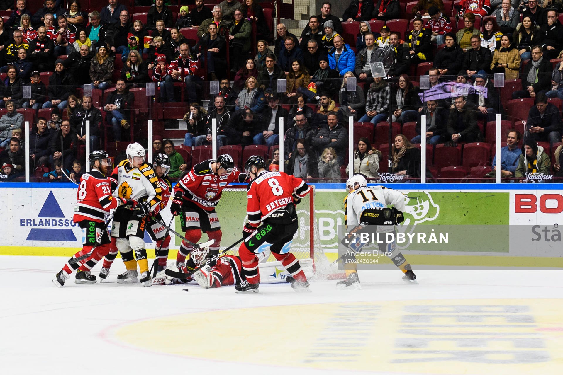 Oroligt framför Malmö Redhawks målvakt Oscar Alsenfelt