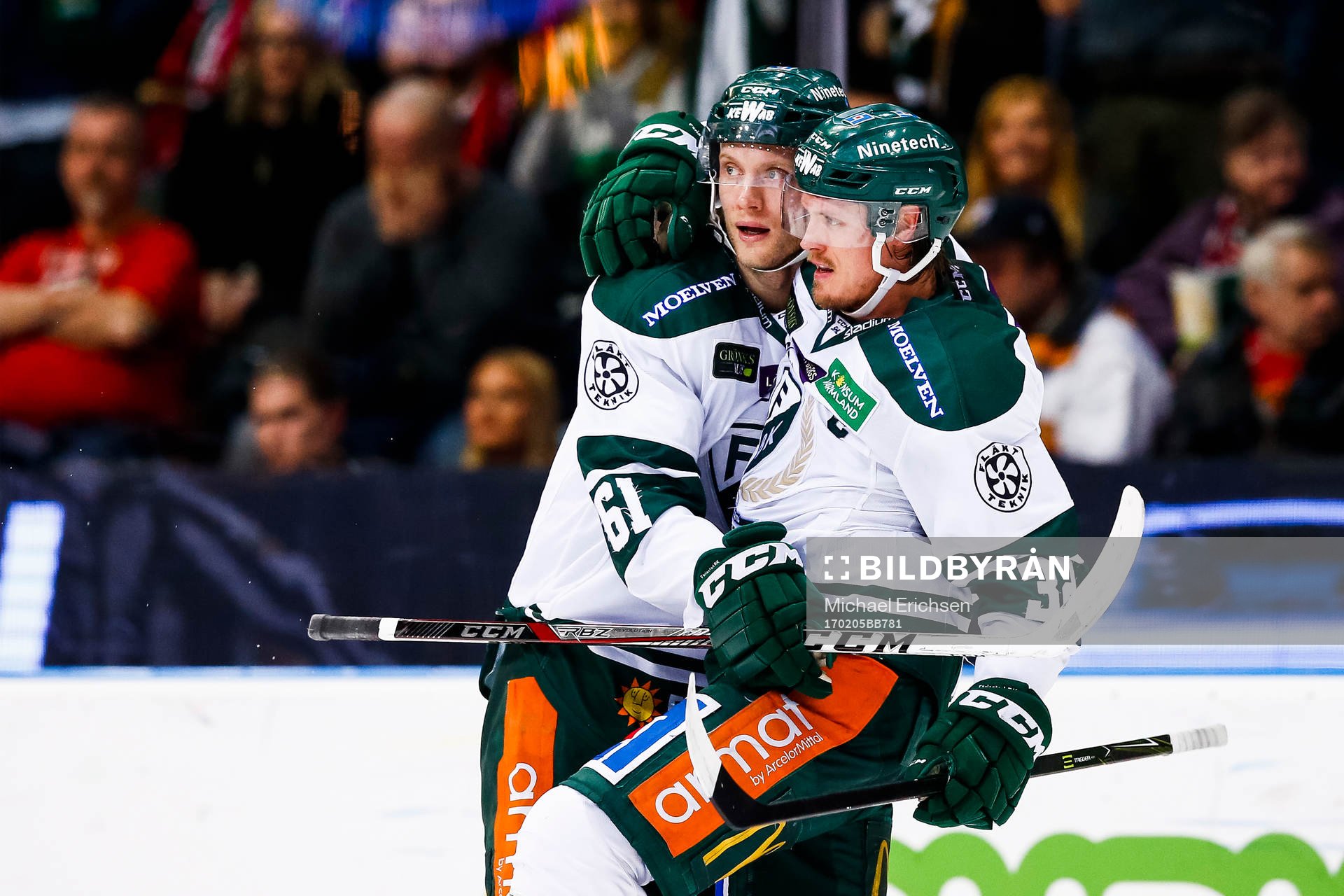 Färjestads Johan Ryno och Magnus Nygren jublar