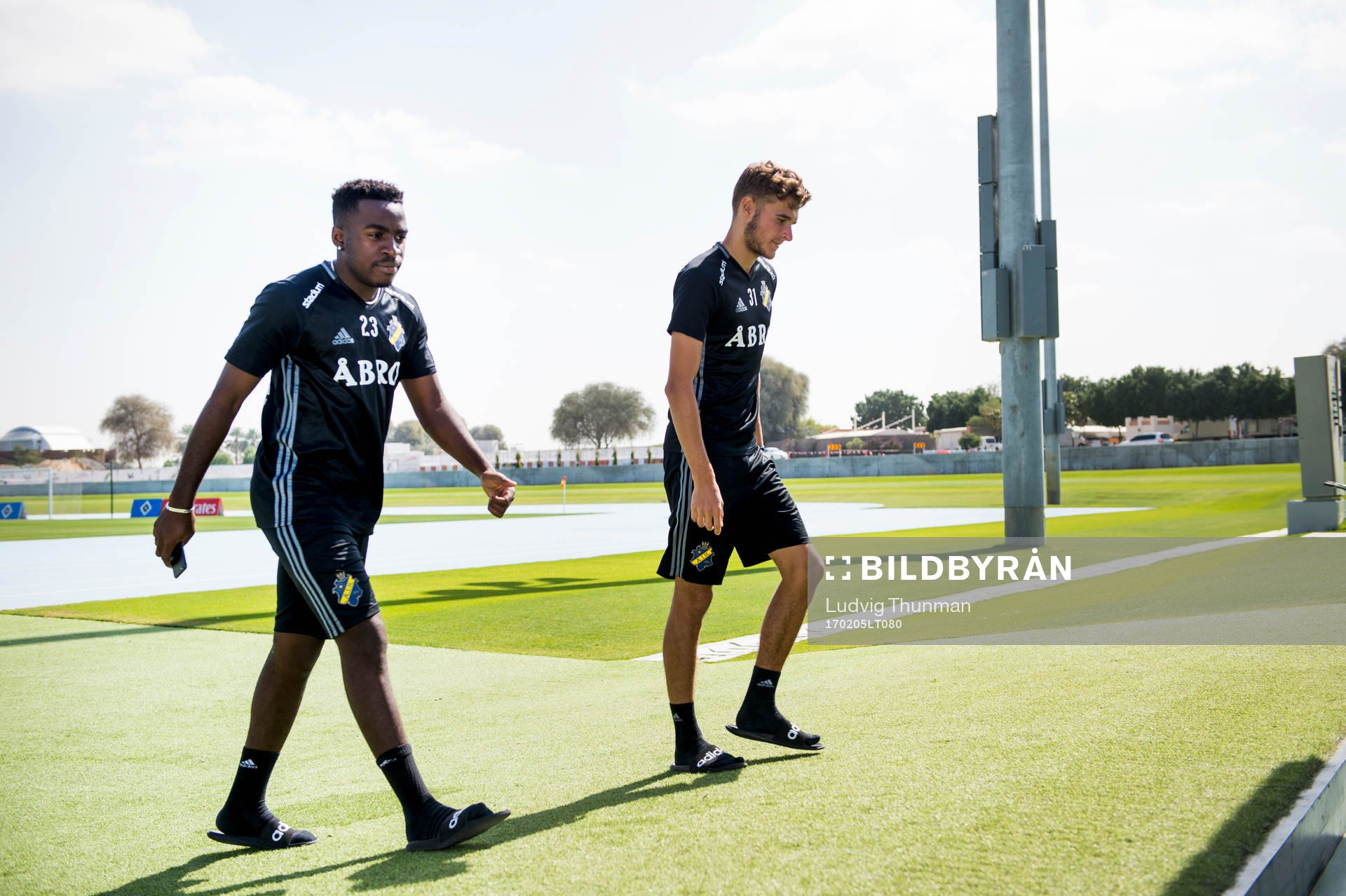 Rickson Mansiamina och Christos Gravius lämnar en träning