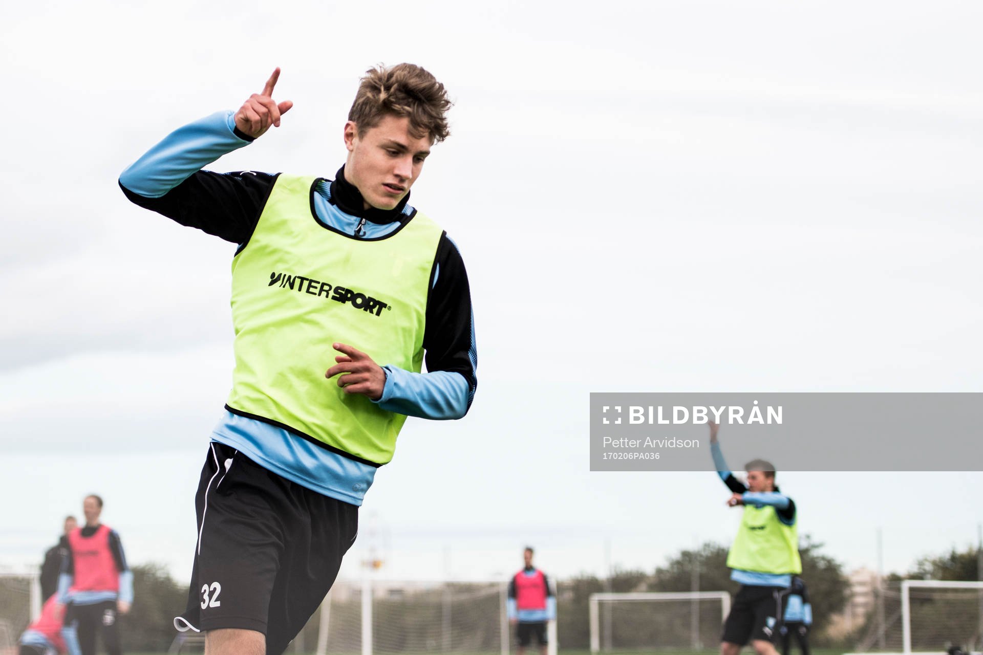 Mattias Svanberg jublar under en träning på ett träningsläger med Malmö FF den 6 februari 2017 i Salou.