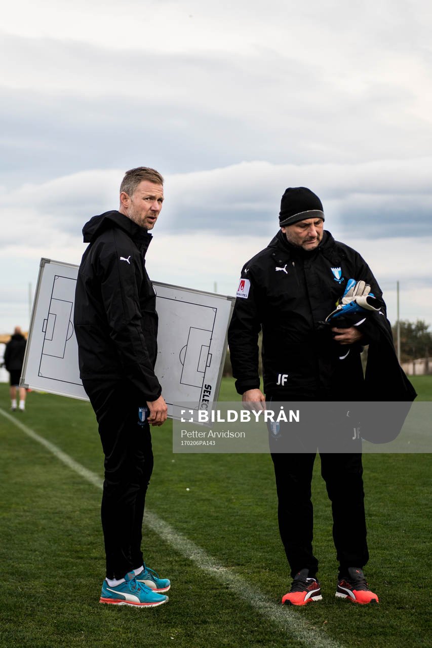 Tränare Magnus Pehrsson och målvaktstränaren Jonnie Fedel