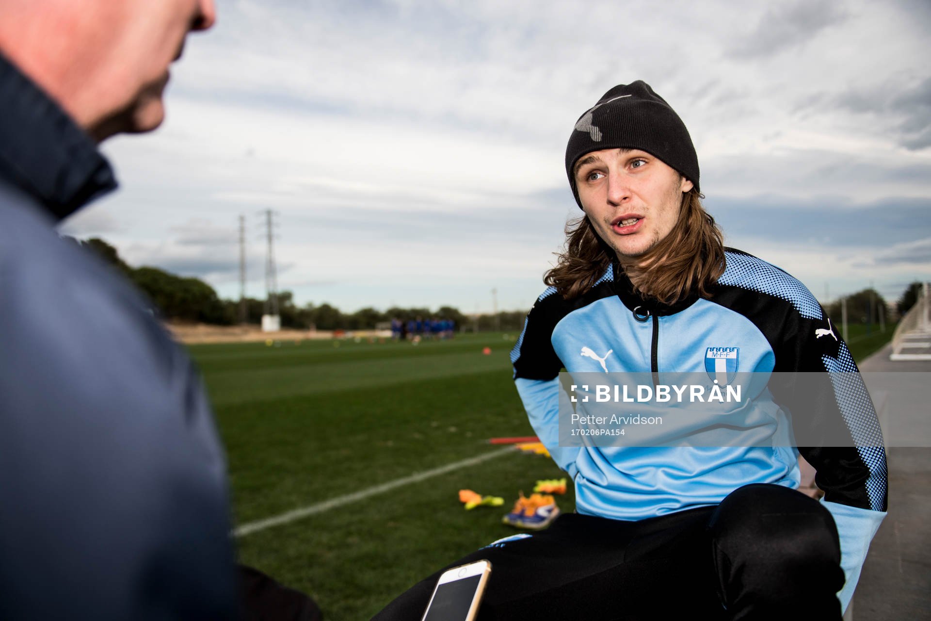 Pawel Cibicki intervjuas efter en träning på ett träningsläger med Malmö FF den 6 februari 2017 i Salou.