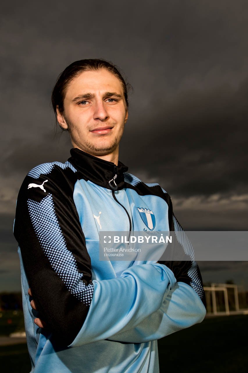 Pawel Cibicki poserar för ett porträtt efter en träning på ett träningsläger med Malmö FF den 6 februari 2017 i Salou.