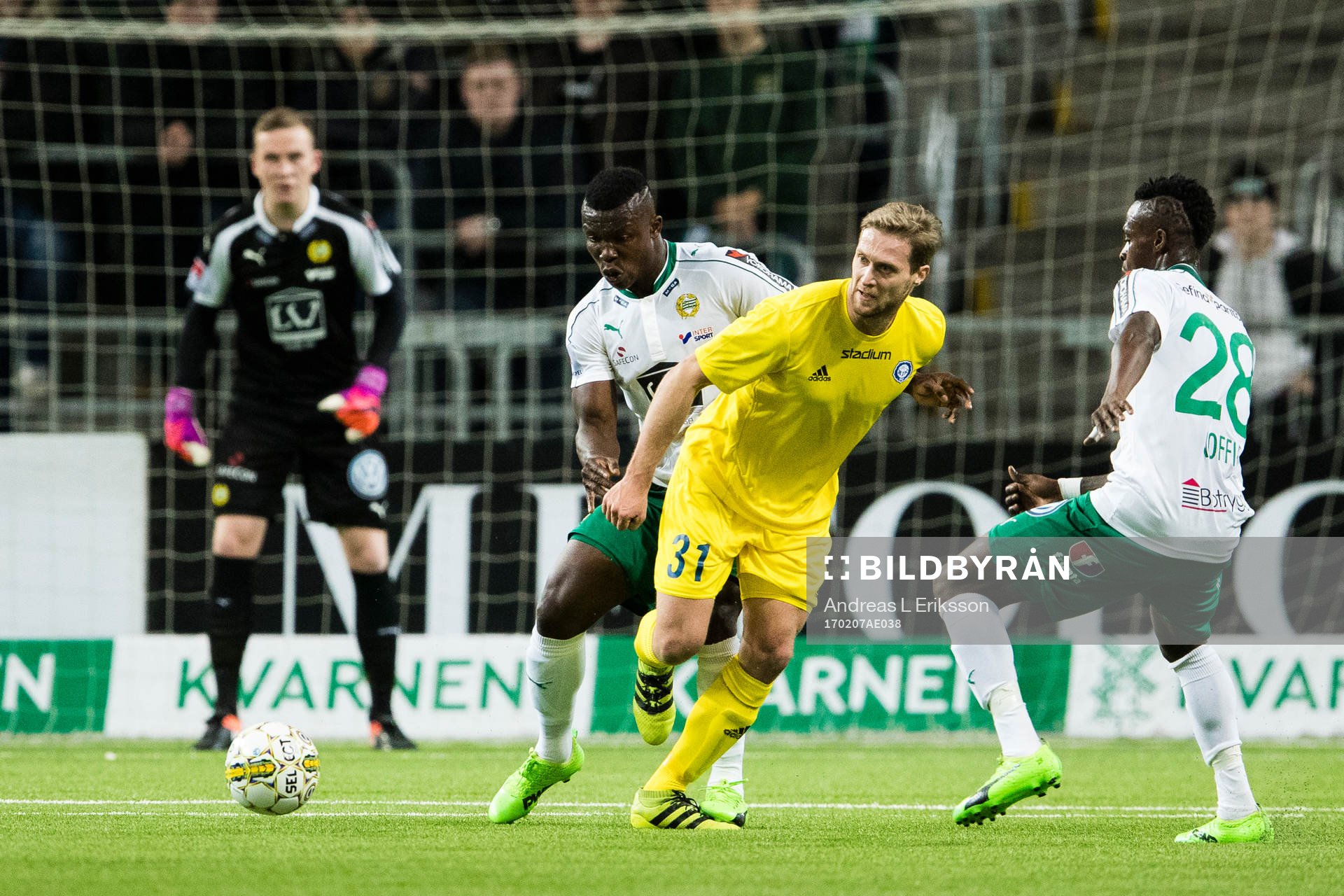 Hammarbys Joseph Aidoo och Gershon Koffie i kamp om bollen