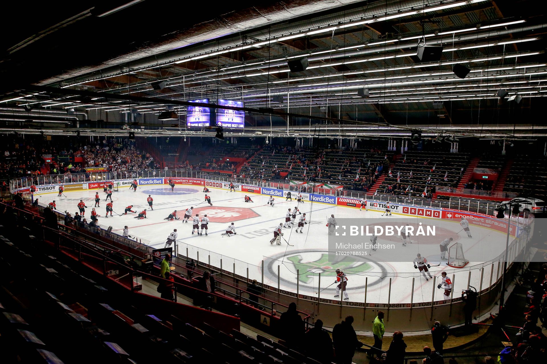 Lagen värmer upp