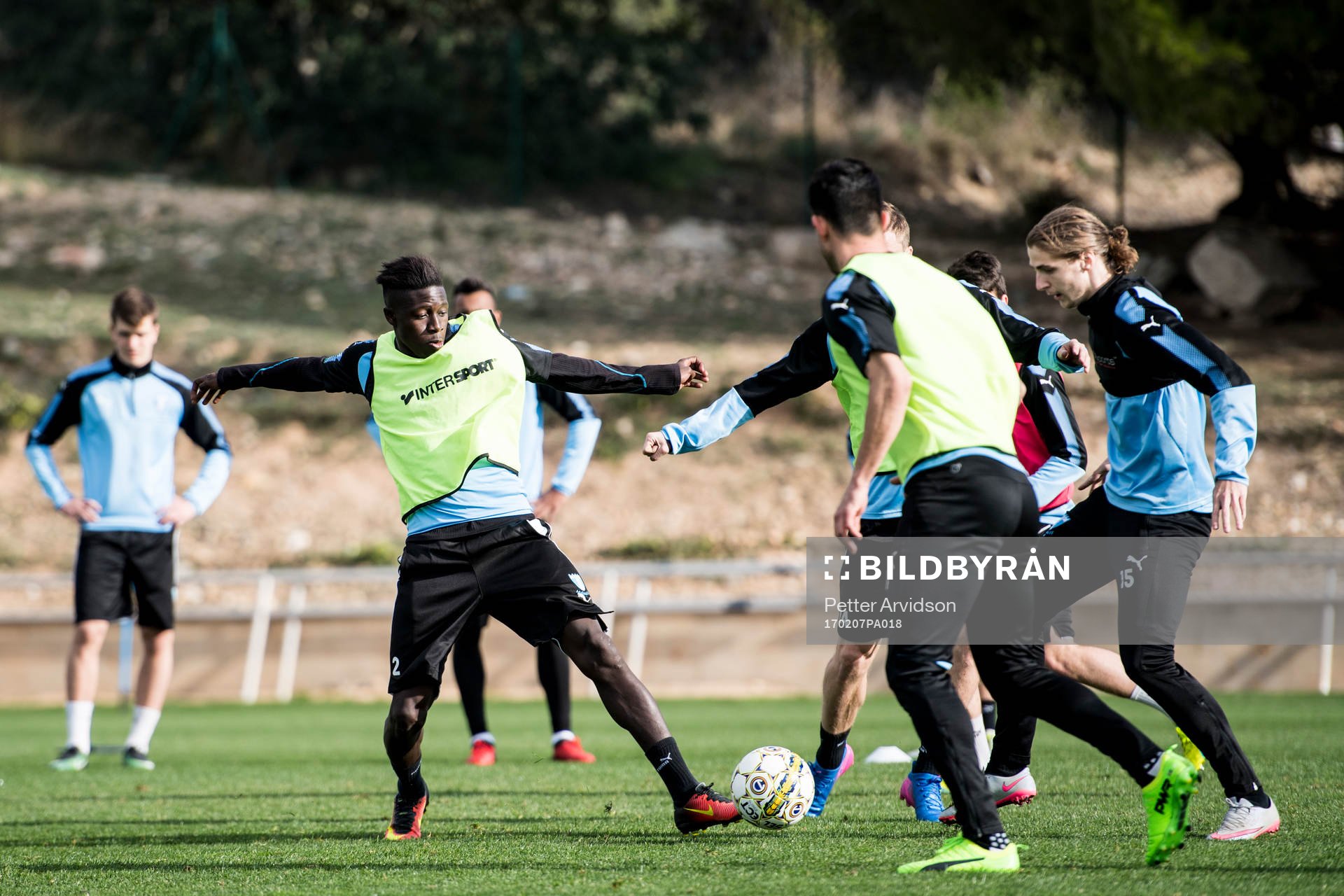 Pa Konate och Pawel Cibicki